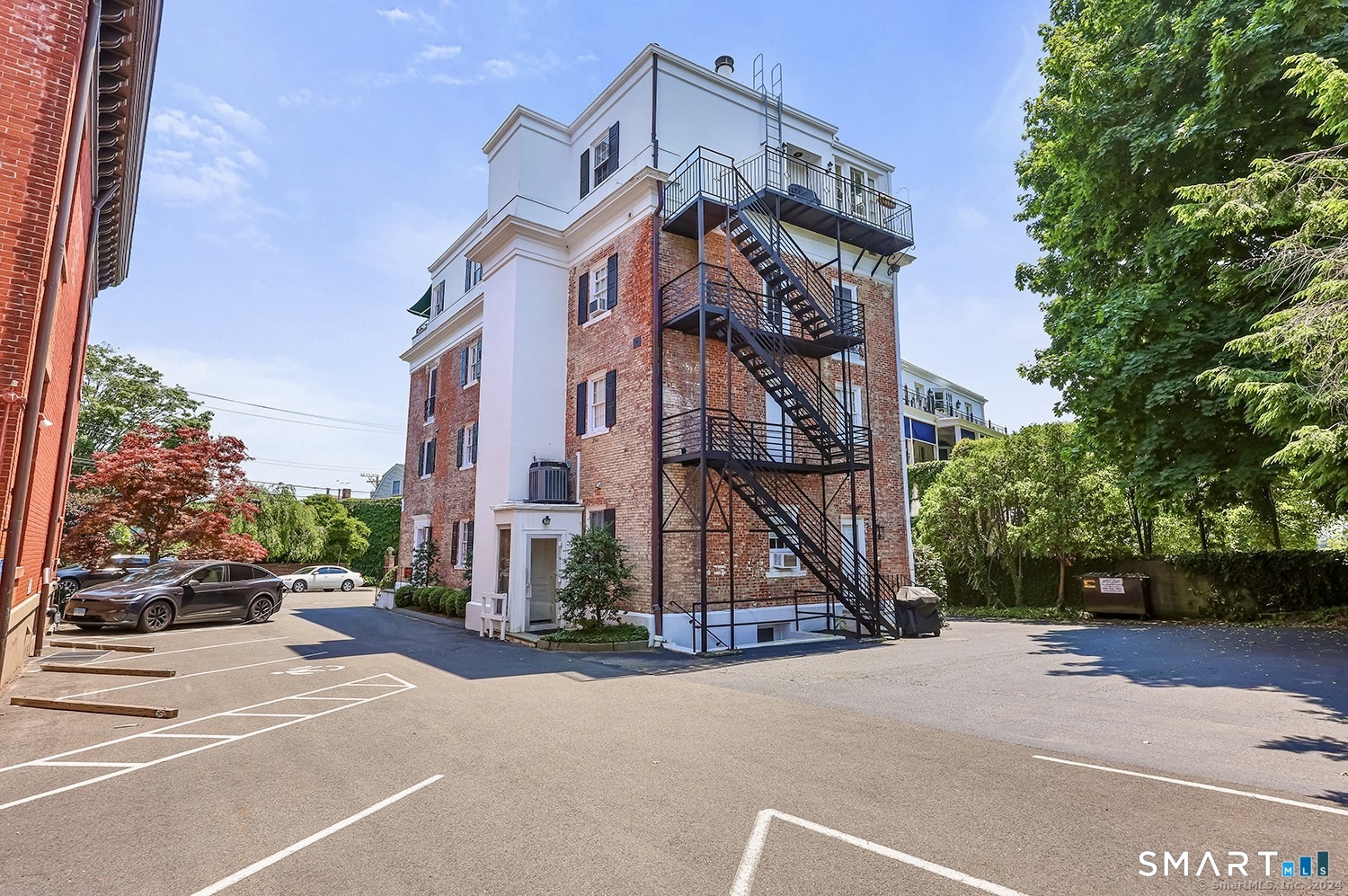 236 Main Street Unit: 236