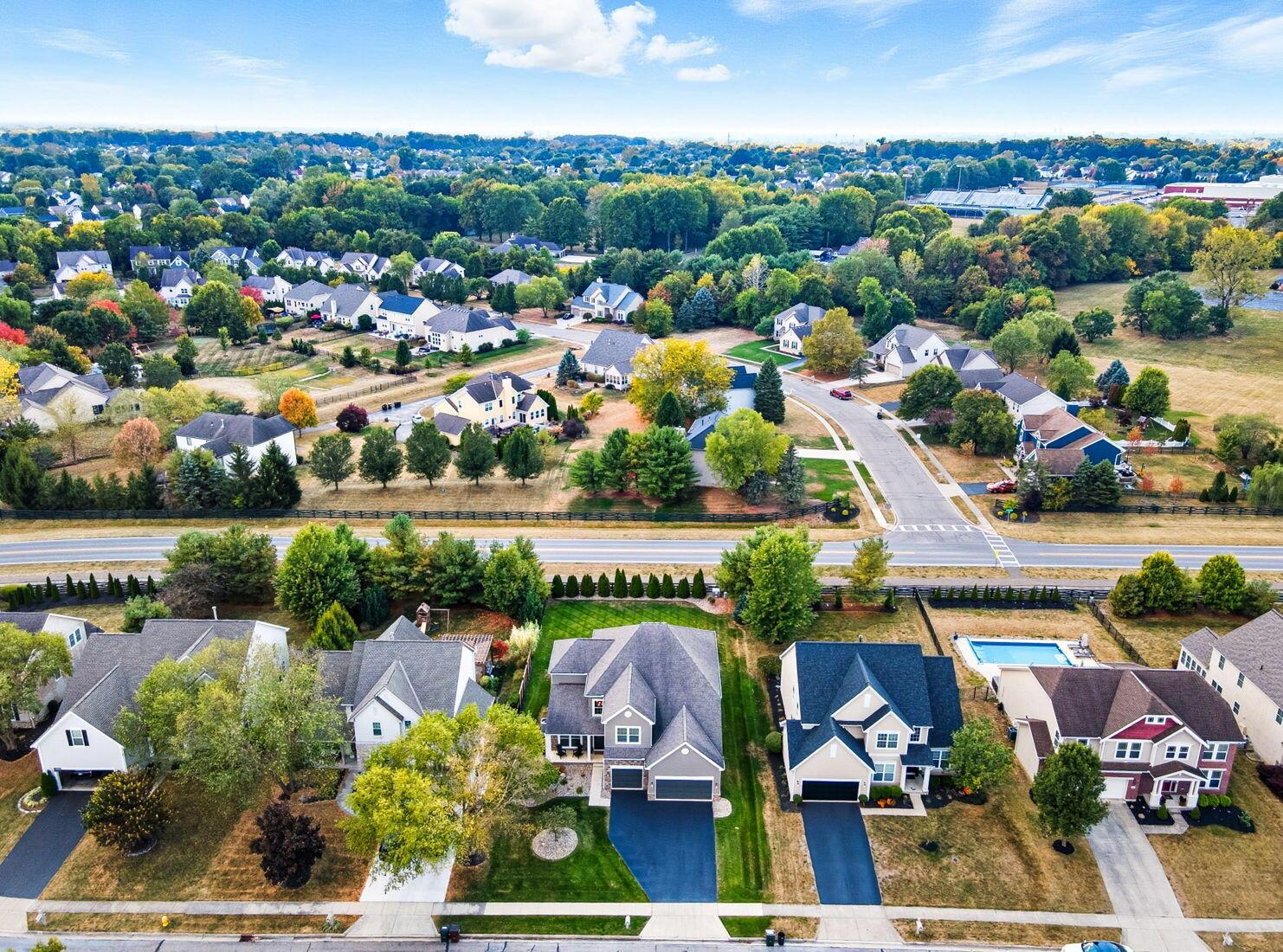 6460 Bromfield Drive