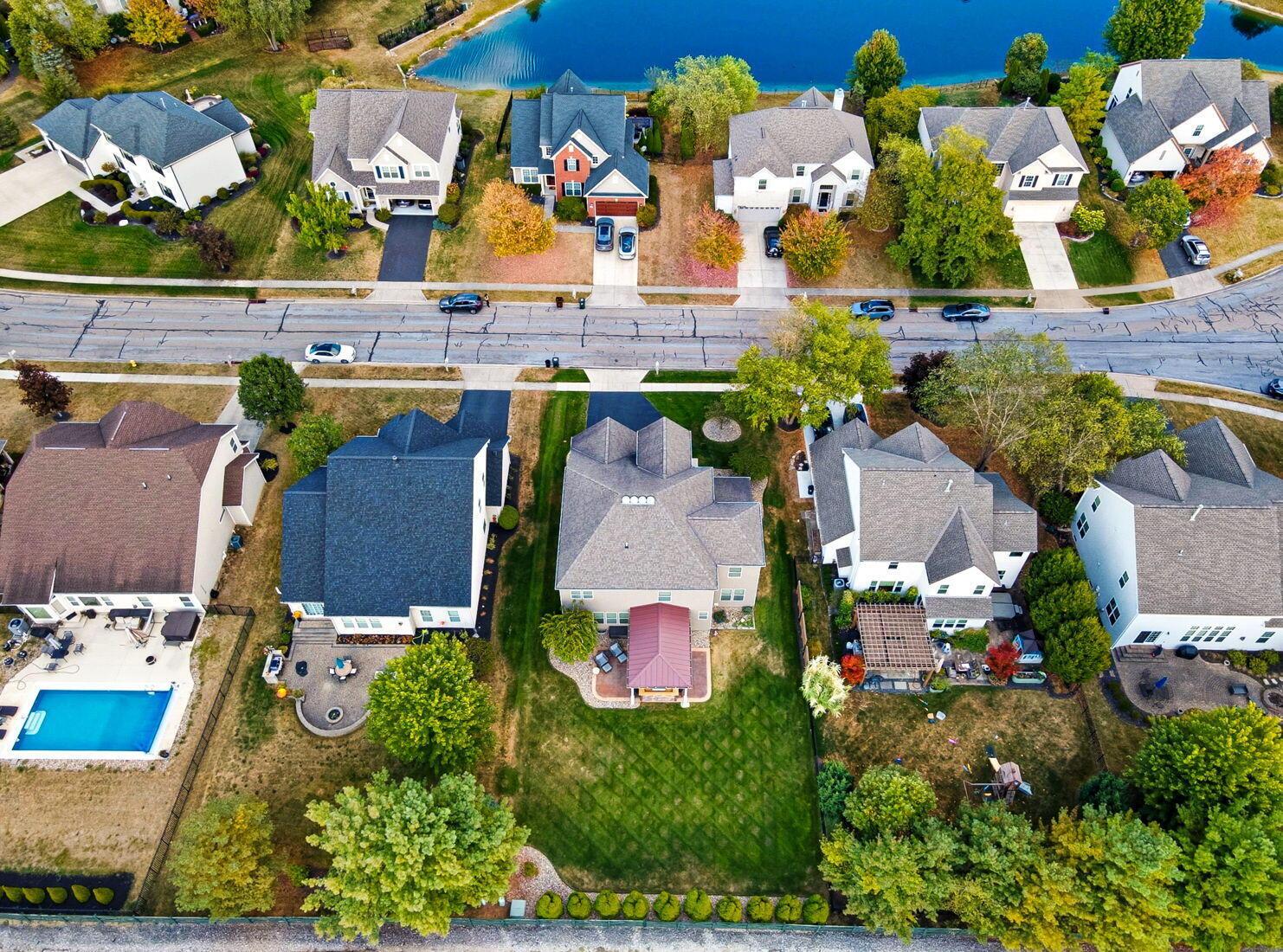 6460 Bromfield Drive