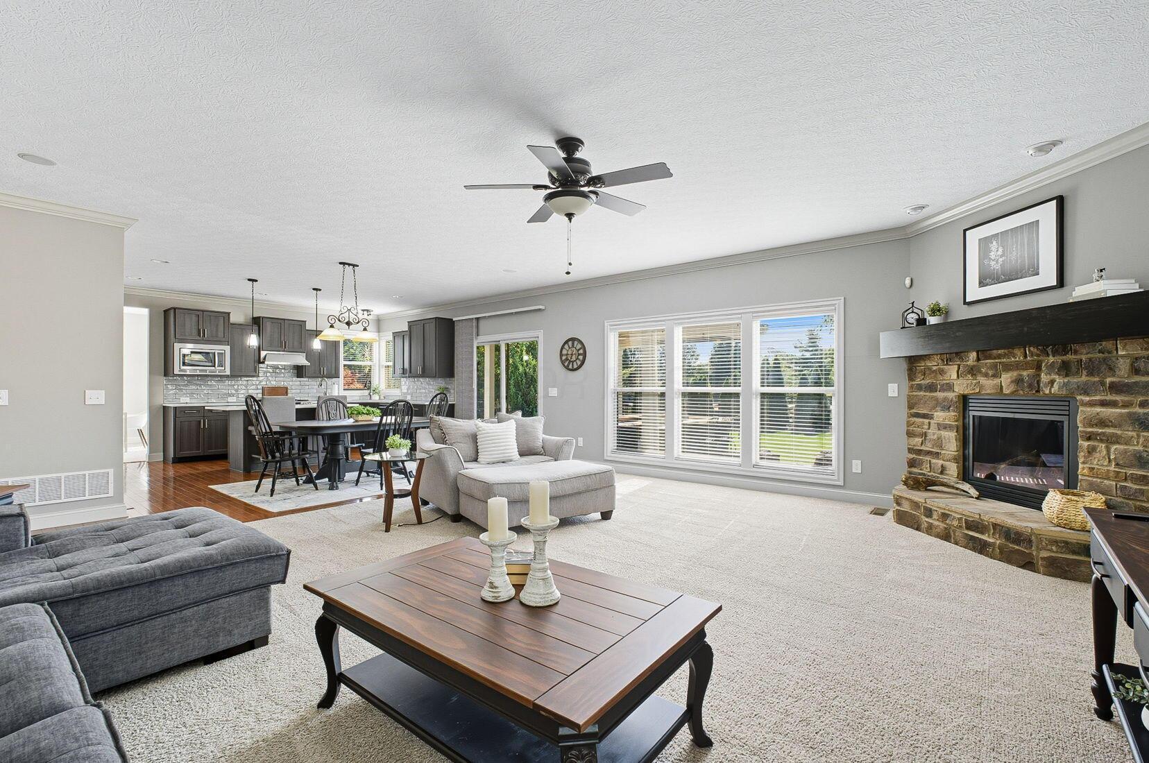 6460 Bromfield Drive