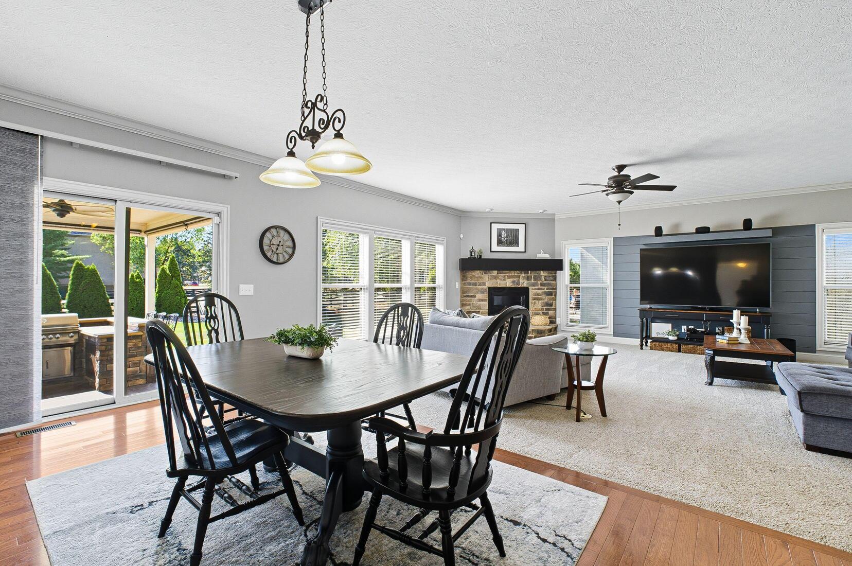 6460 Bromfield Drive