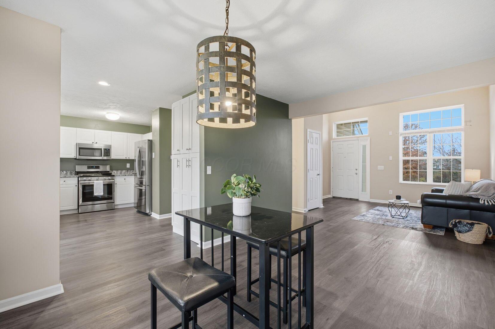 5798 Aristides Way, 9 9