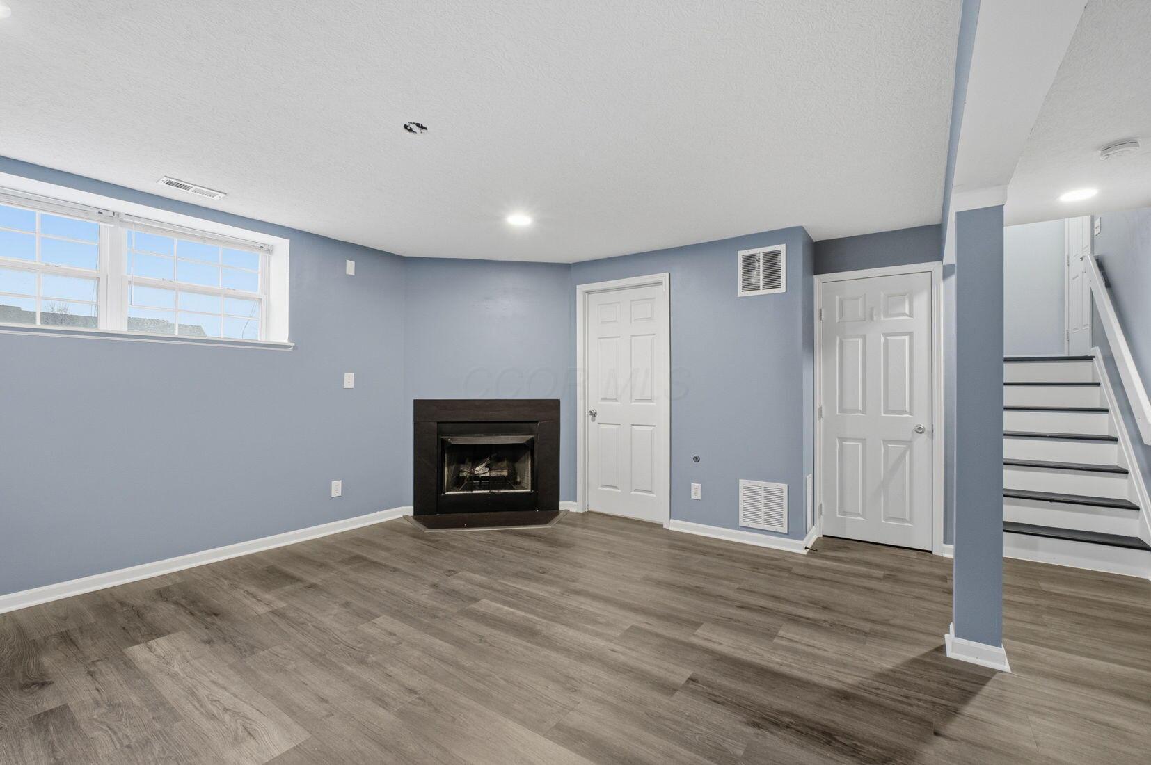 5798 Aristides Way, 9 9