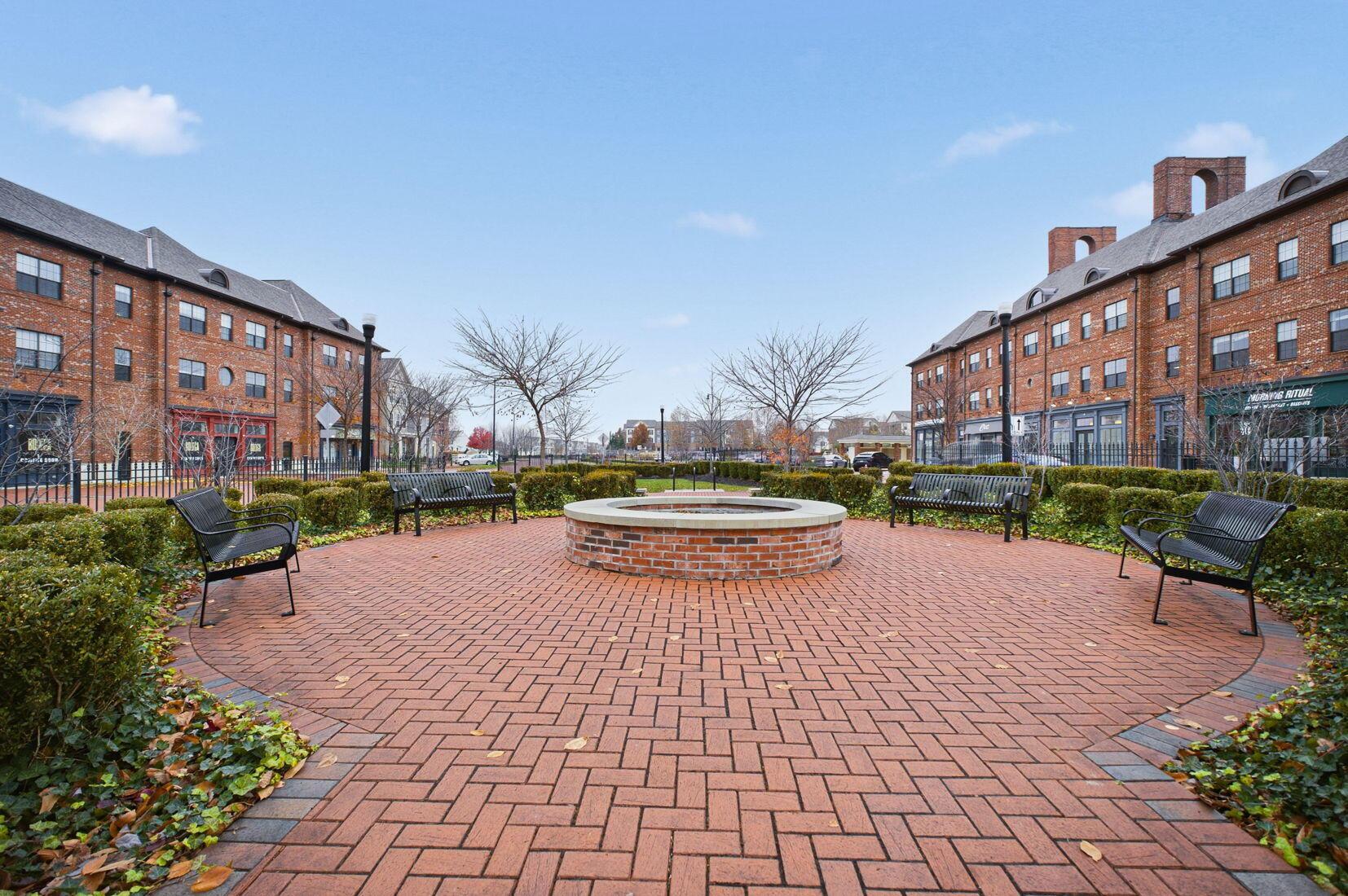 5798 Aristides Way, 9 9