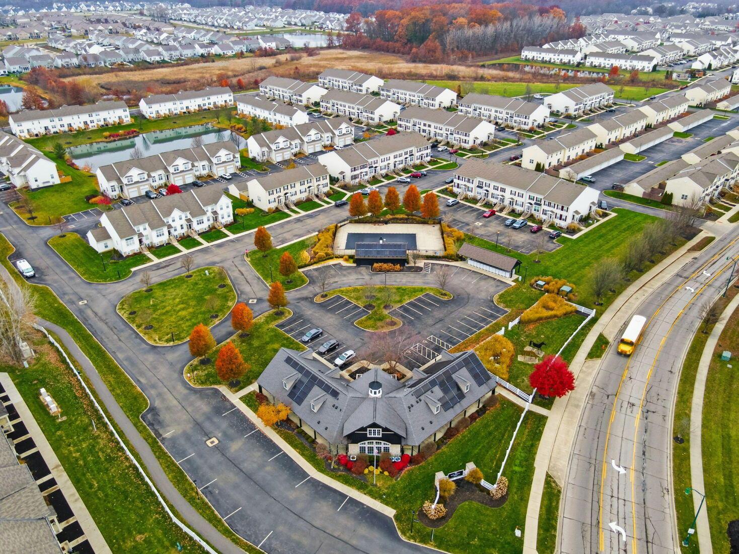 5798 Aristides Way, 9 9