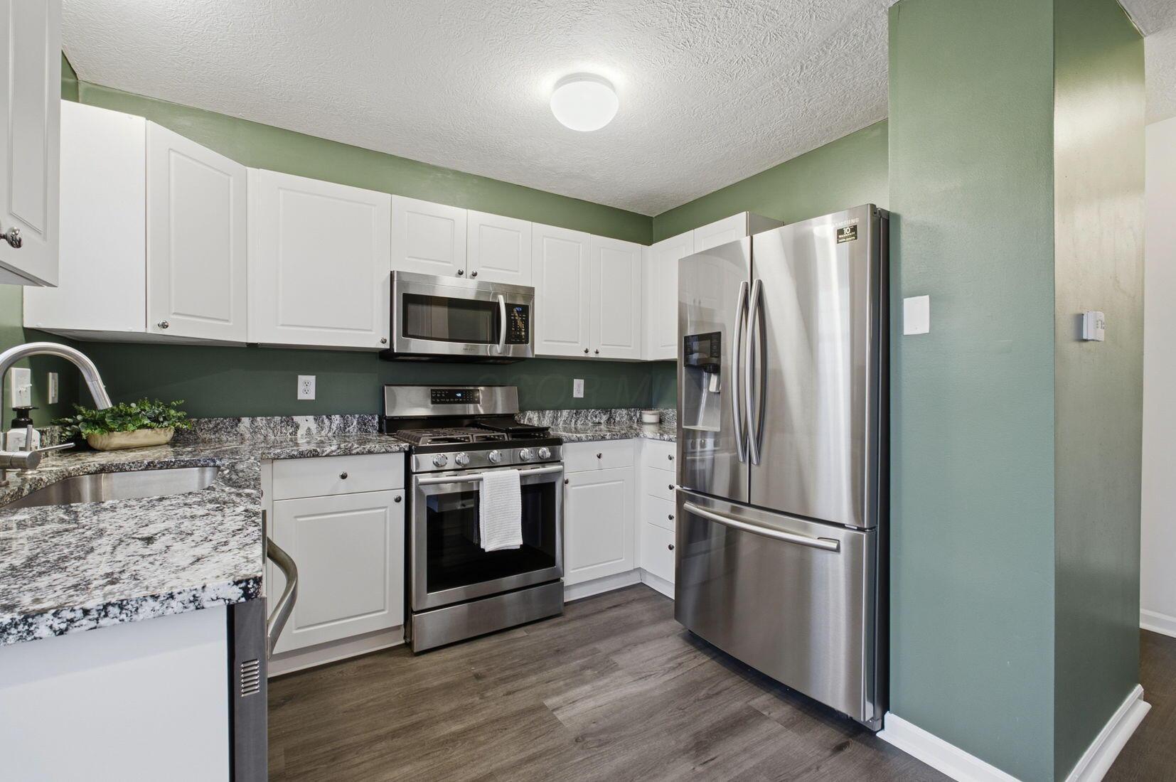 5798 Aristides Way, 9 9