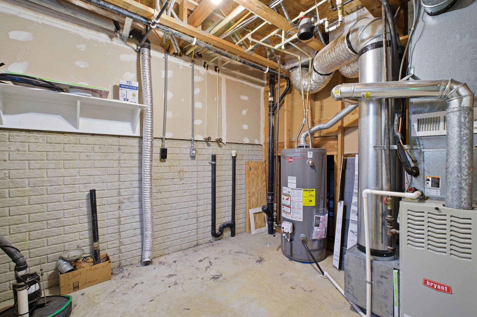 5798 Aristides Way, 9 9