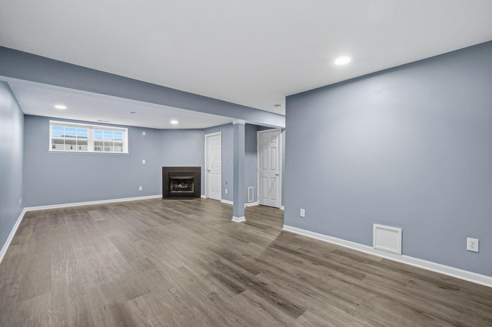 5798 Aristides Way, 9 9