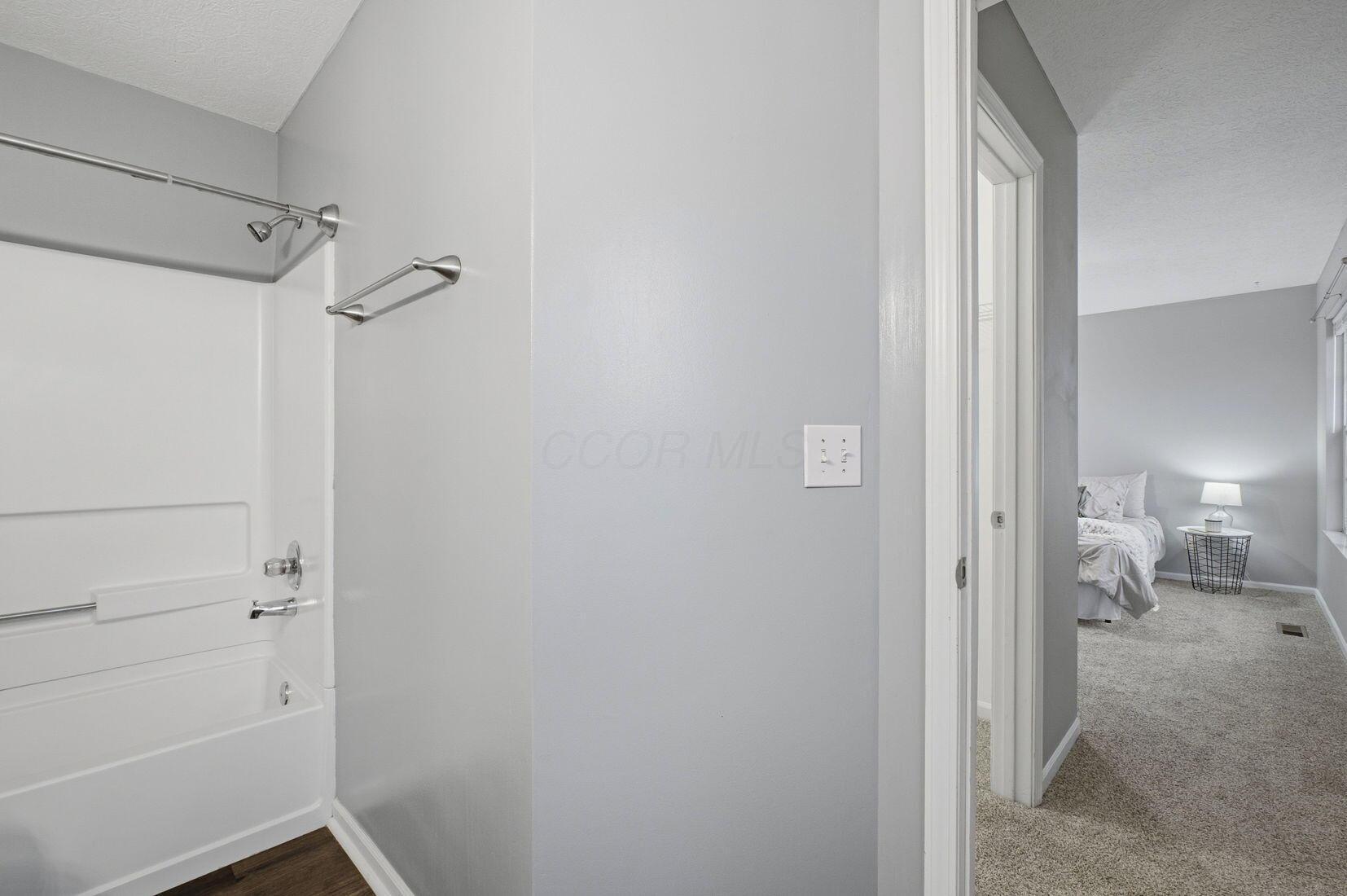 5798 Aristides Way, 9 9