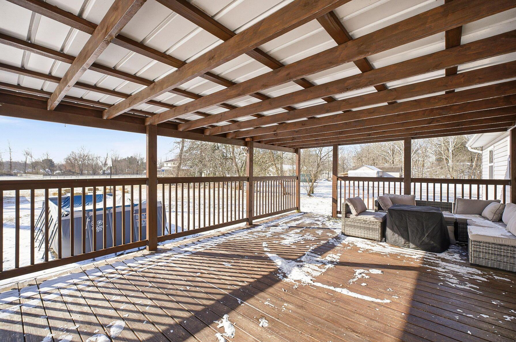 83 W Madison Drive NE