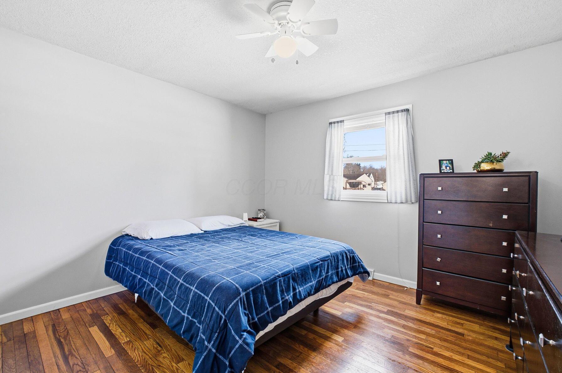 83 W Madison Drive NE