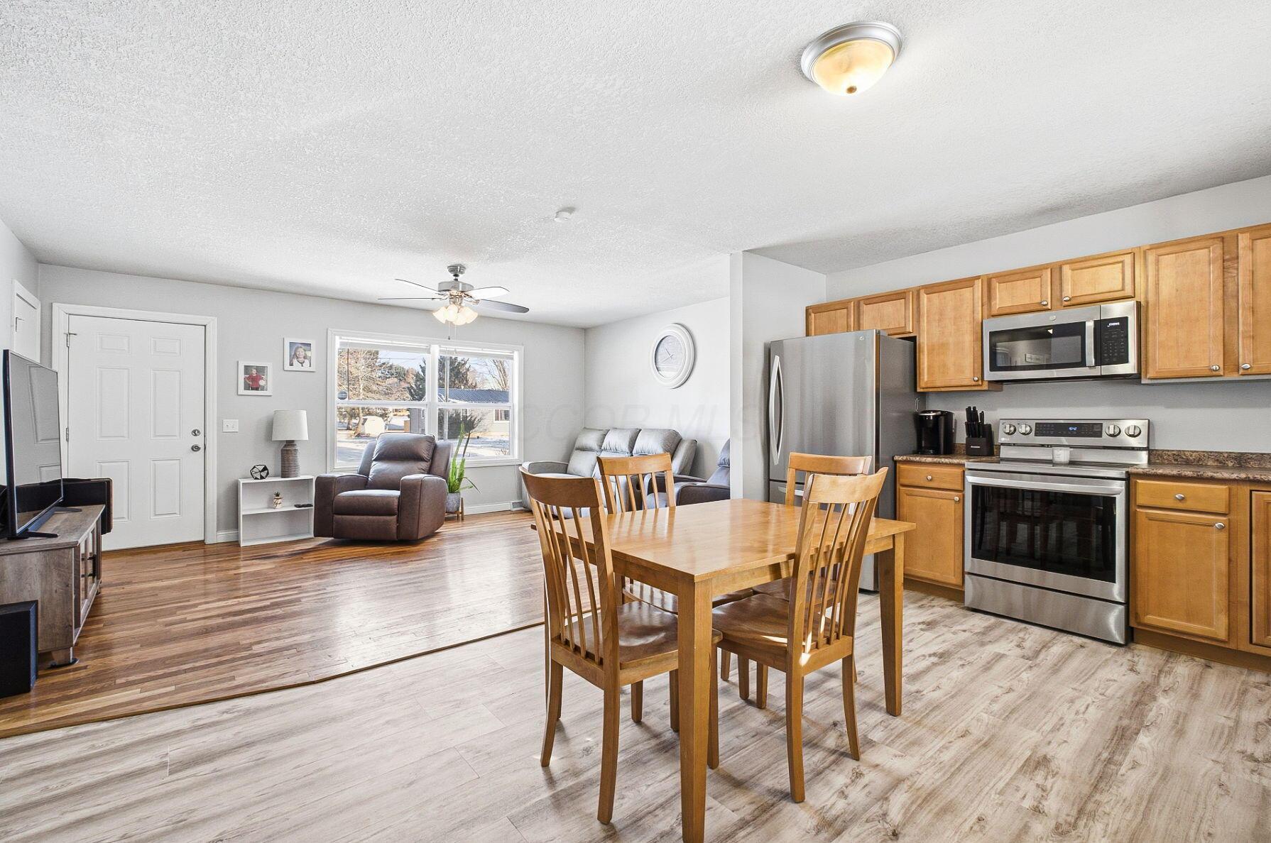 83 W Madison Drive NE