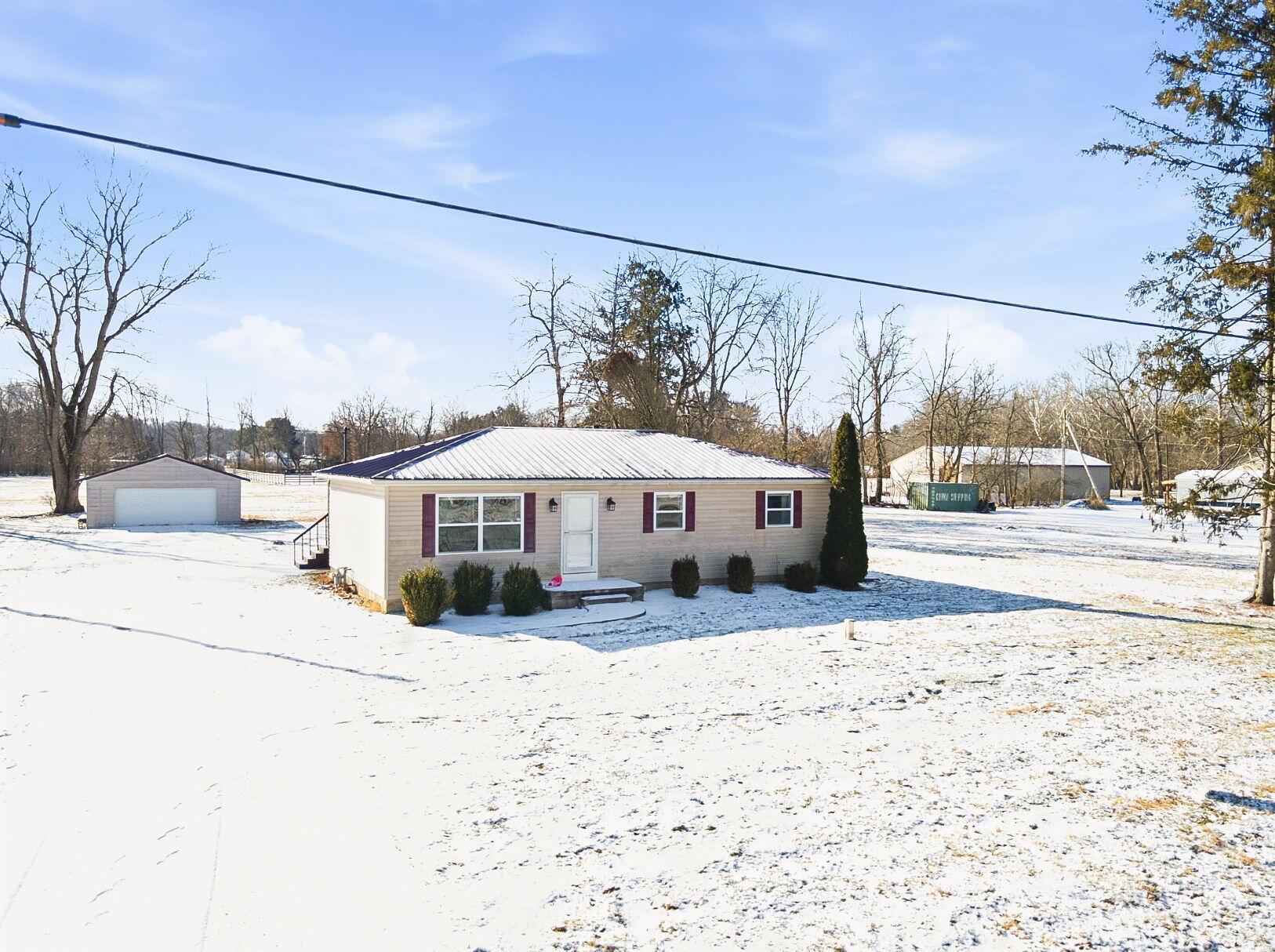 83 W Madison Drive NE