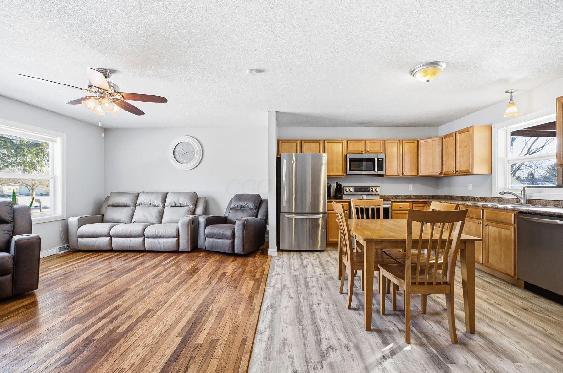 83 W Madison Drive NE