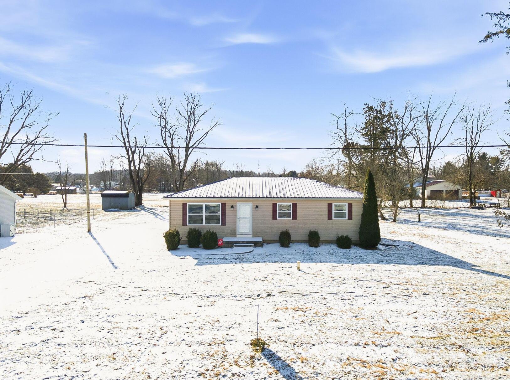 83 W Madison Drive NE