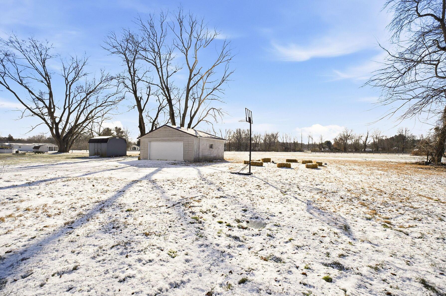 83 W Madison Drive NE