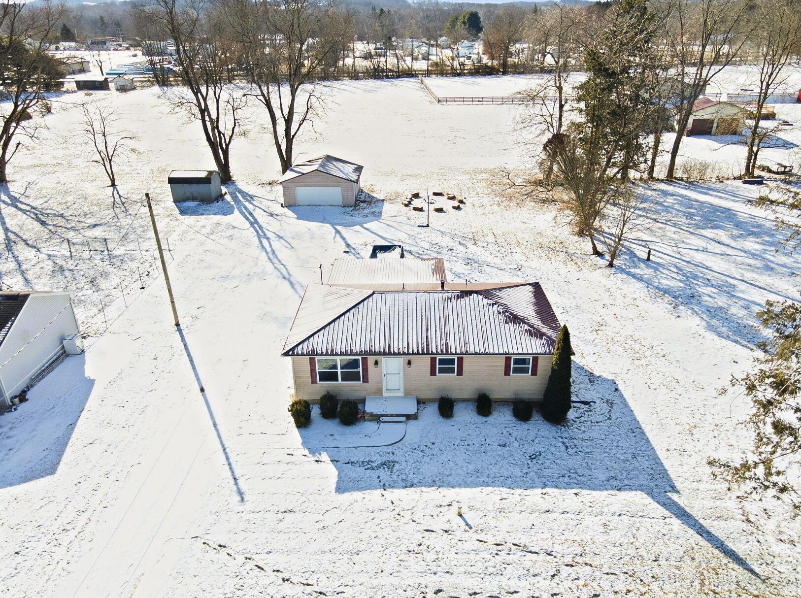 83 W Madison Drive NE