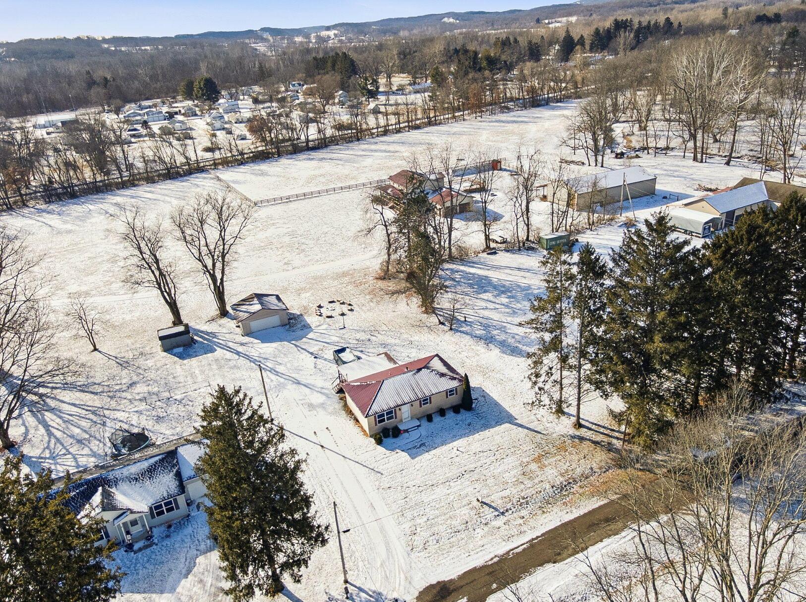 83 W Madison Drive NE