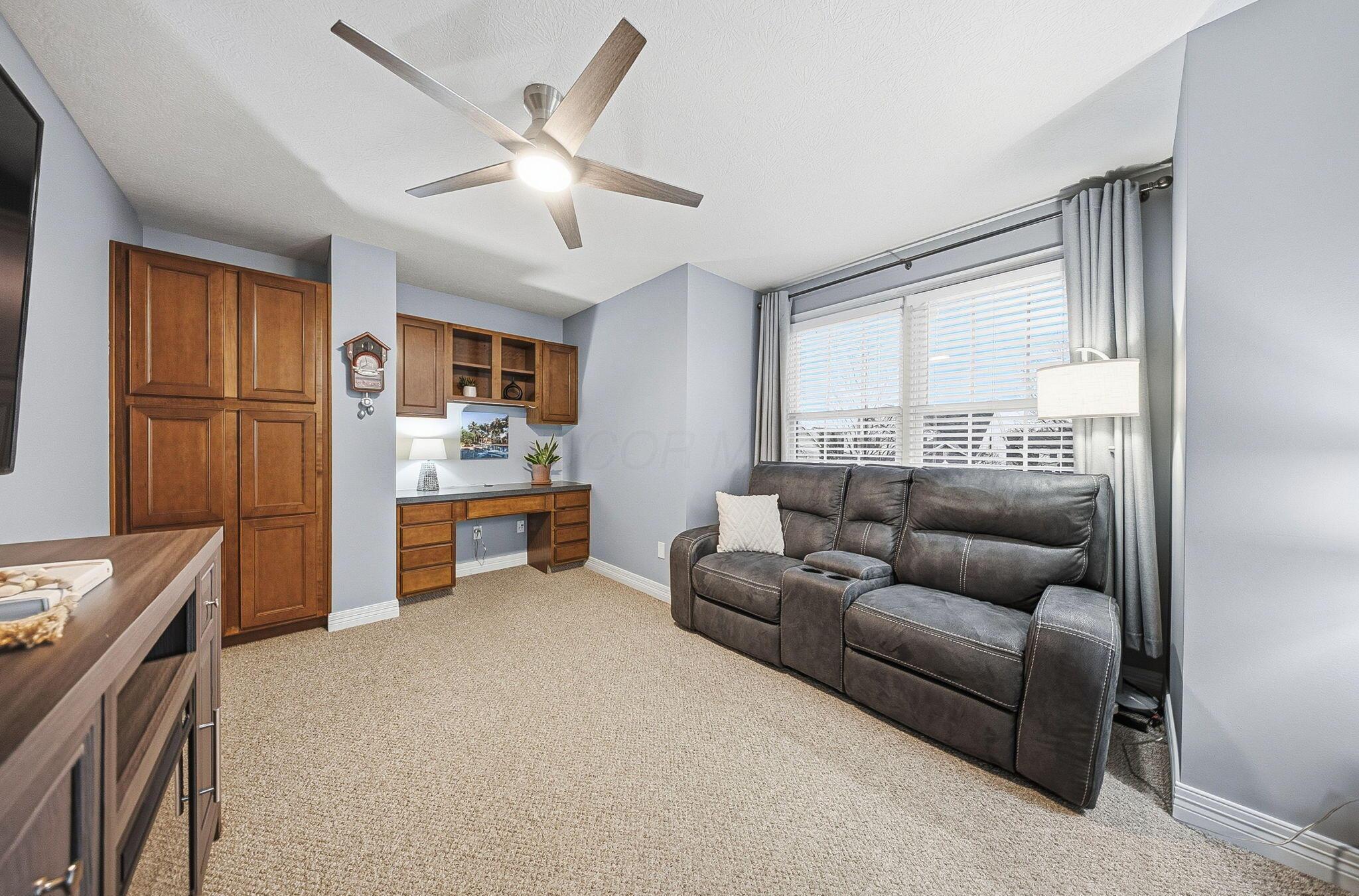 565 Apple Valley Circle