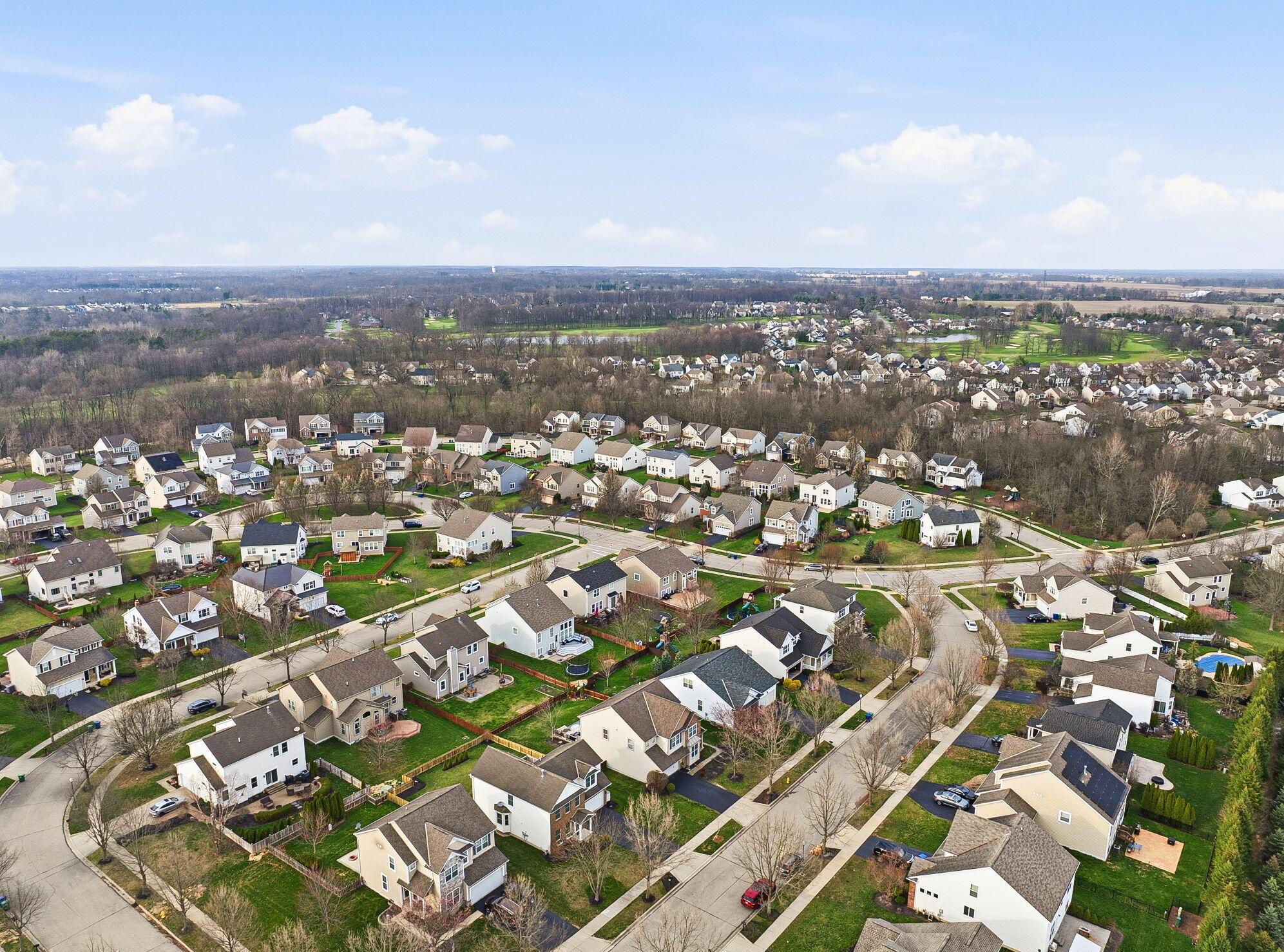 565 Apple Valley Circle