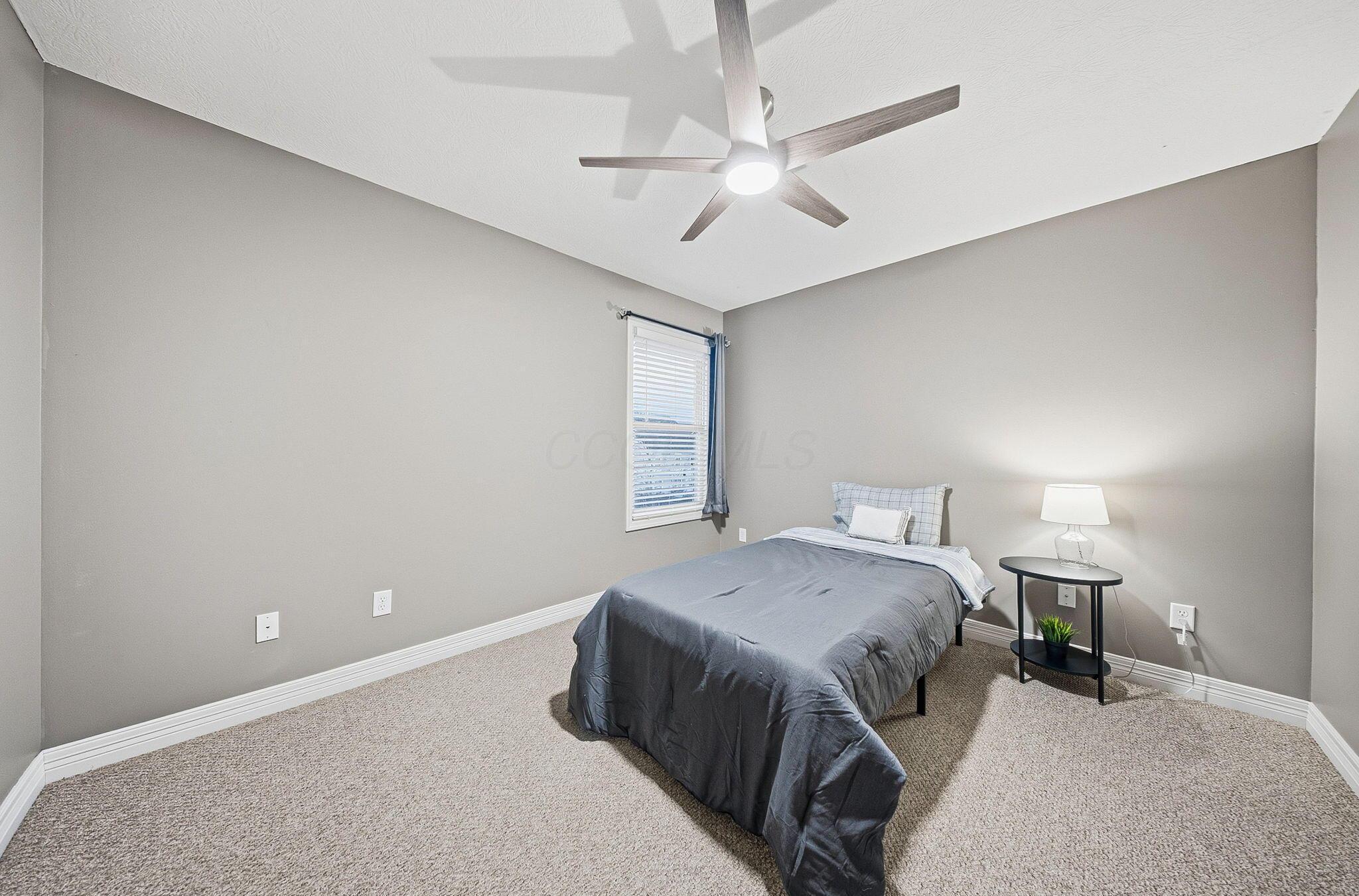 565 Apple Valley Circle