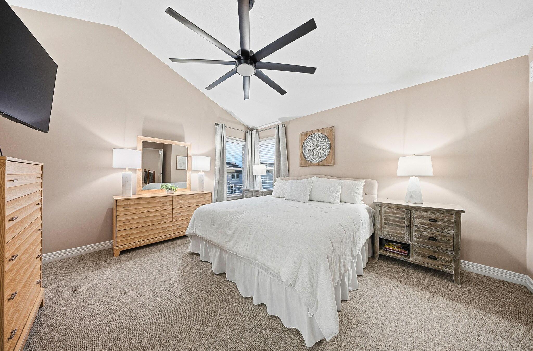 565 Apple Valley Circle