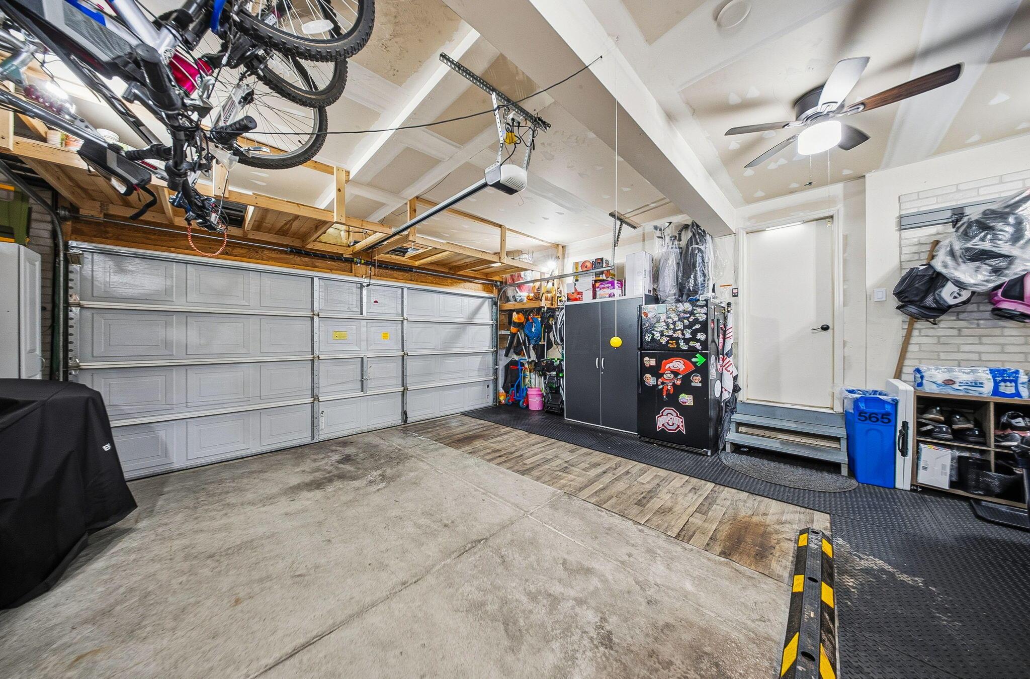 565 Apple Valley Circle