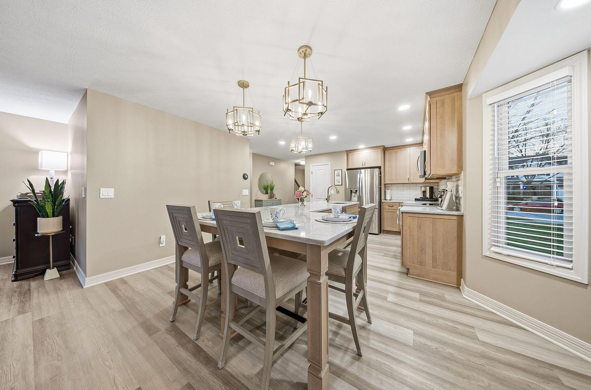 565 Apple Valley Circle