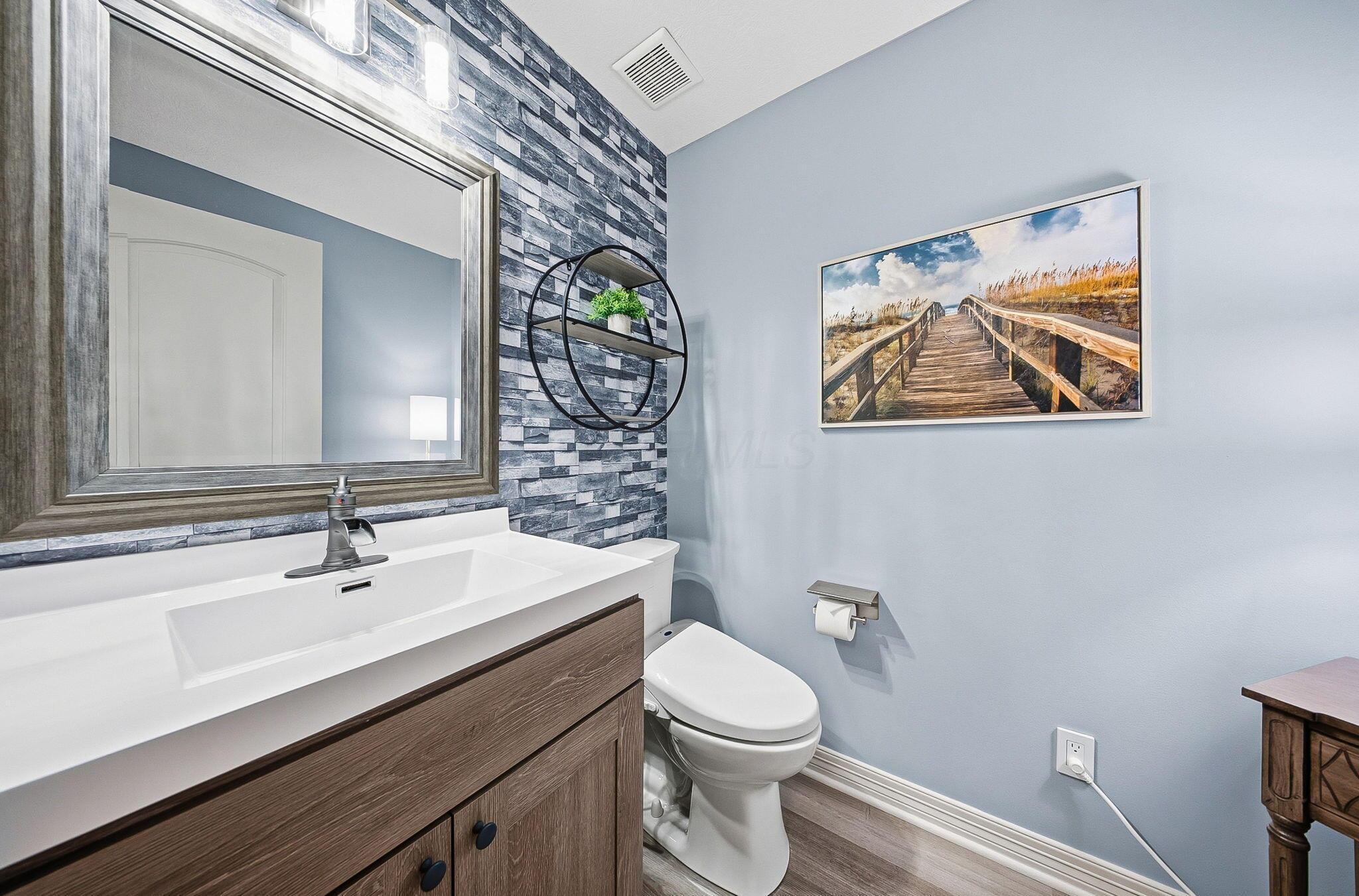 565 Apple Valley Circle