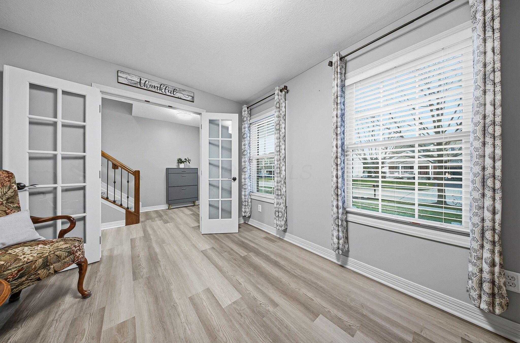 565 Apple Valley Circle