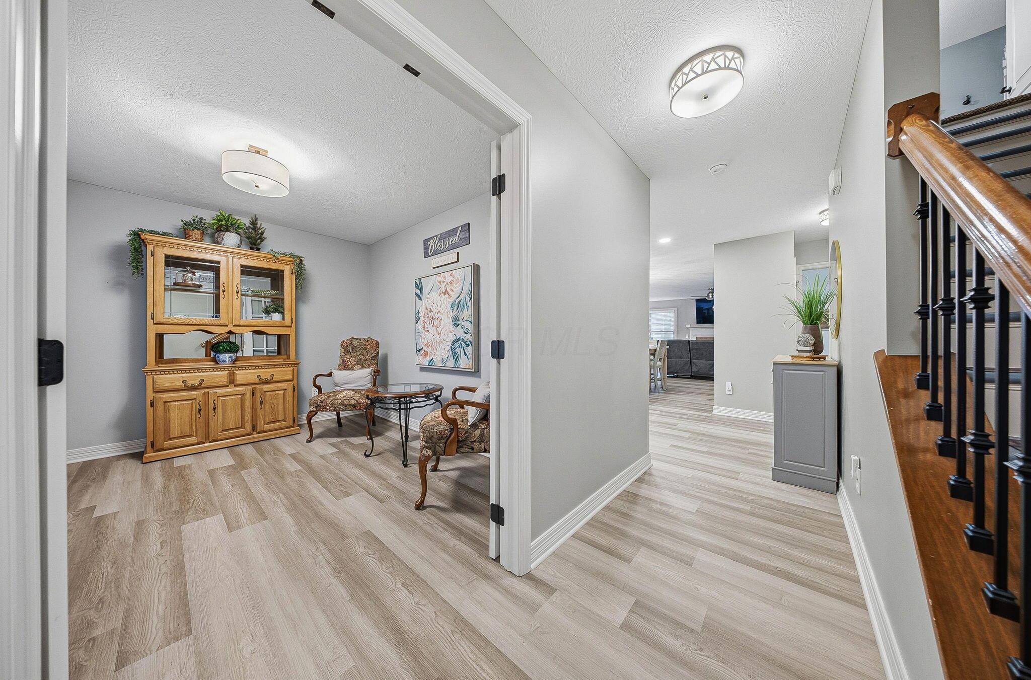 565 Apple Valley Circle