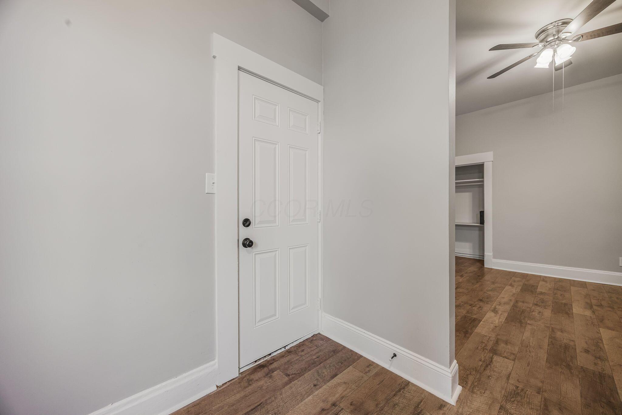 1122-1124 N High Street, 4