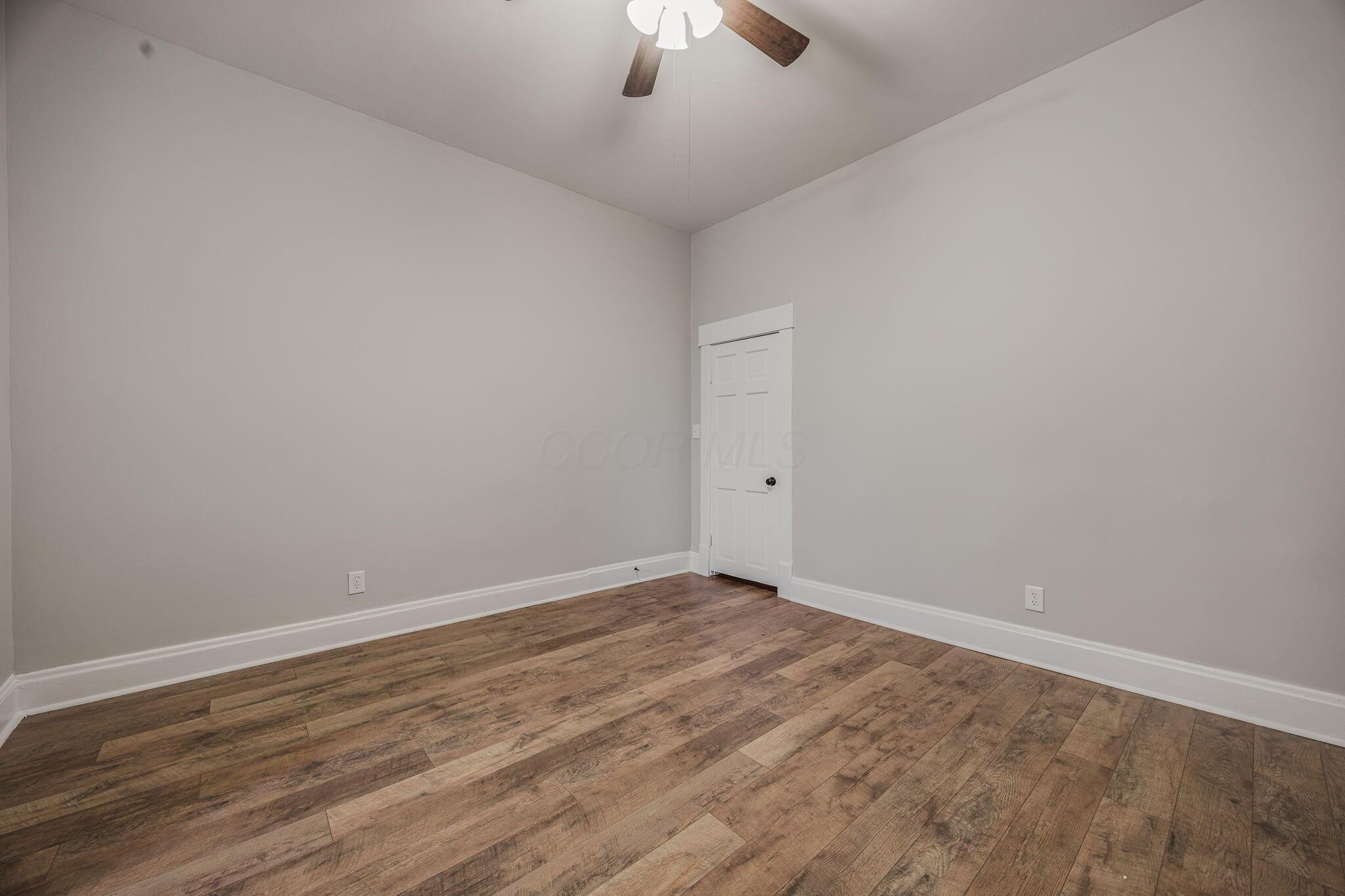 1122-1124 N High Street, 4