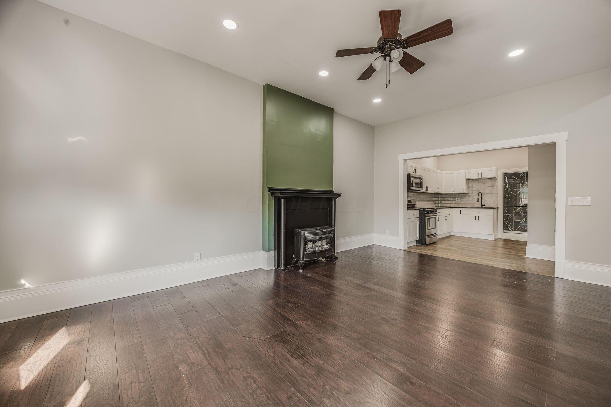 1122-1124 N High Street, 2
