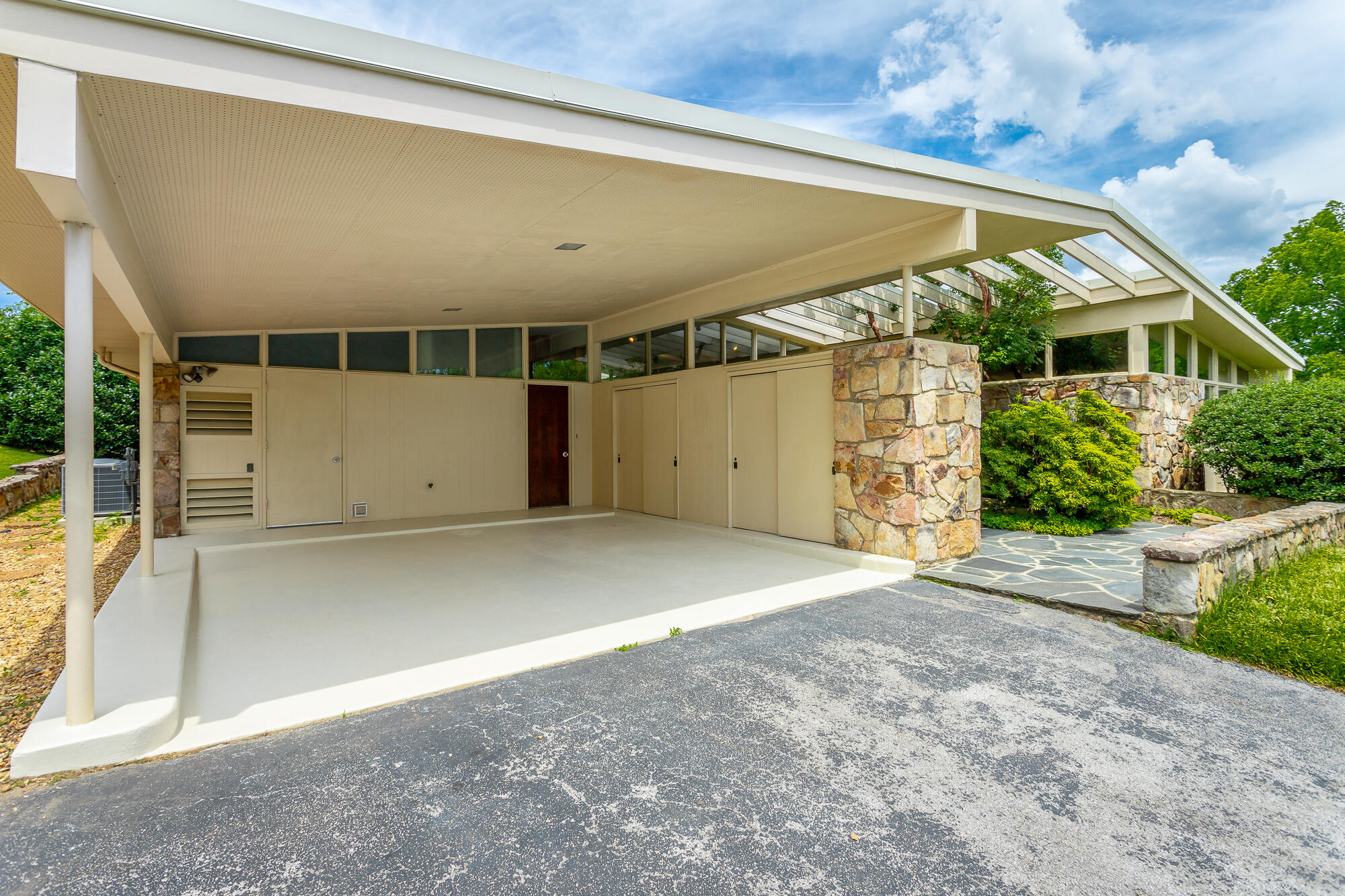 3117 Colyar Drive