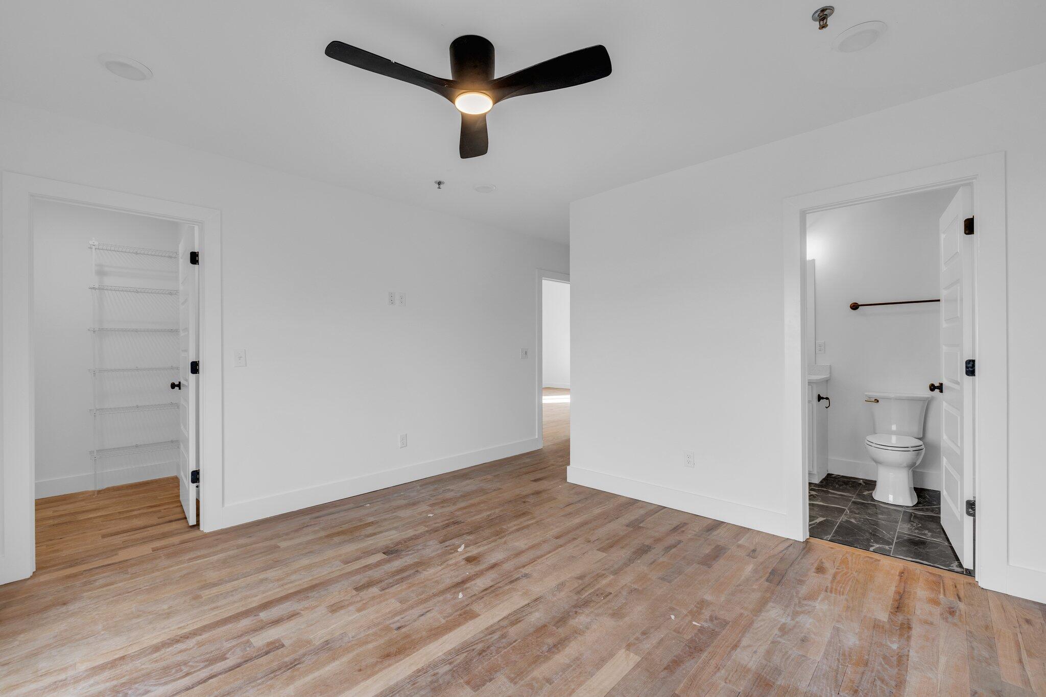 1511 Adams Street, 301