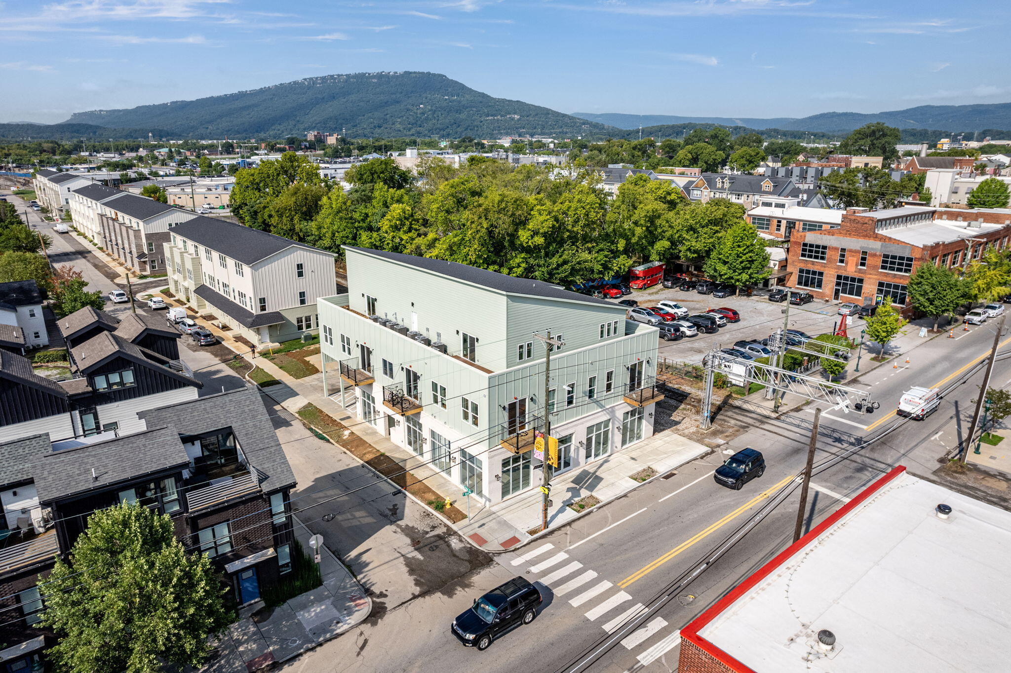 1511 Adams Street, 301