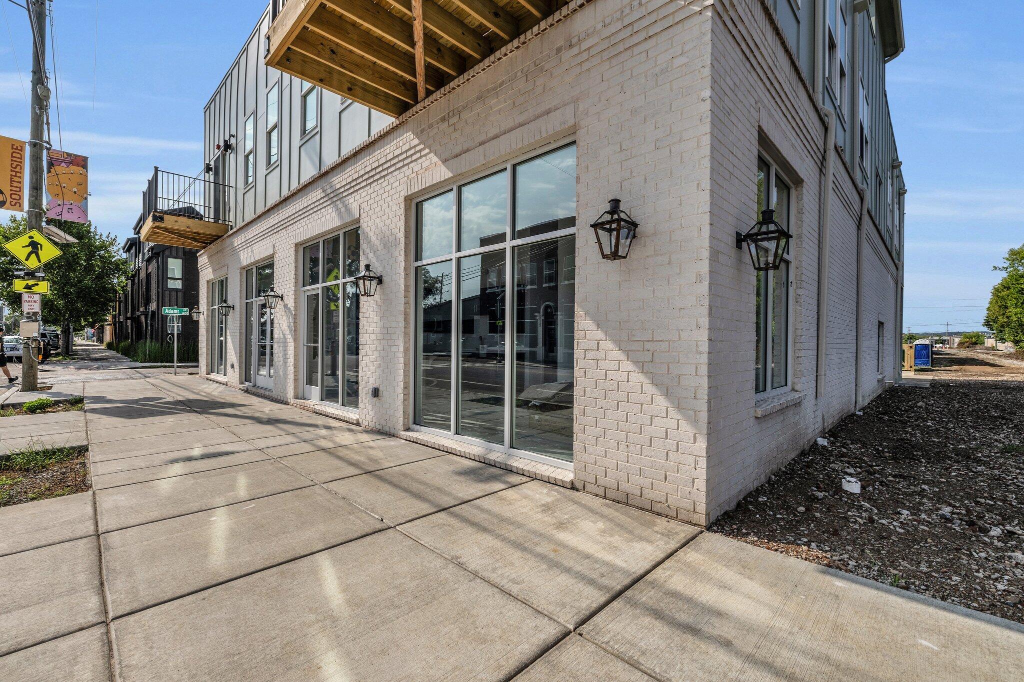 1511 Adams Street, 301