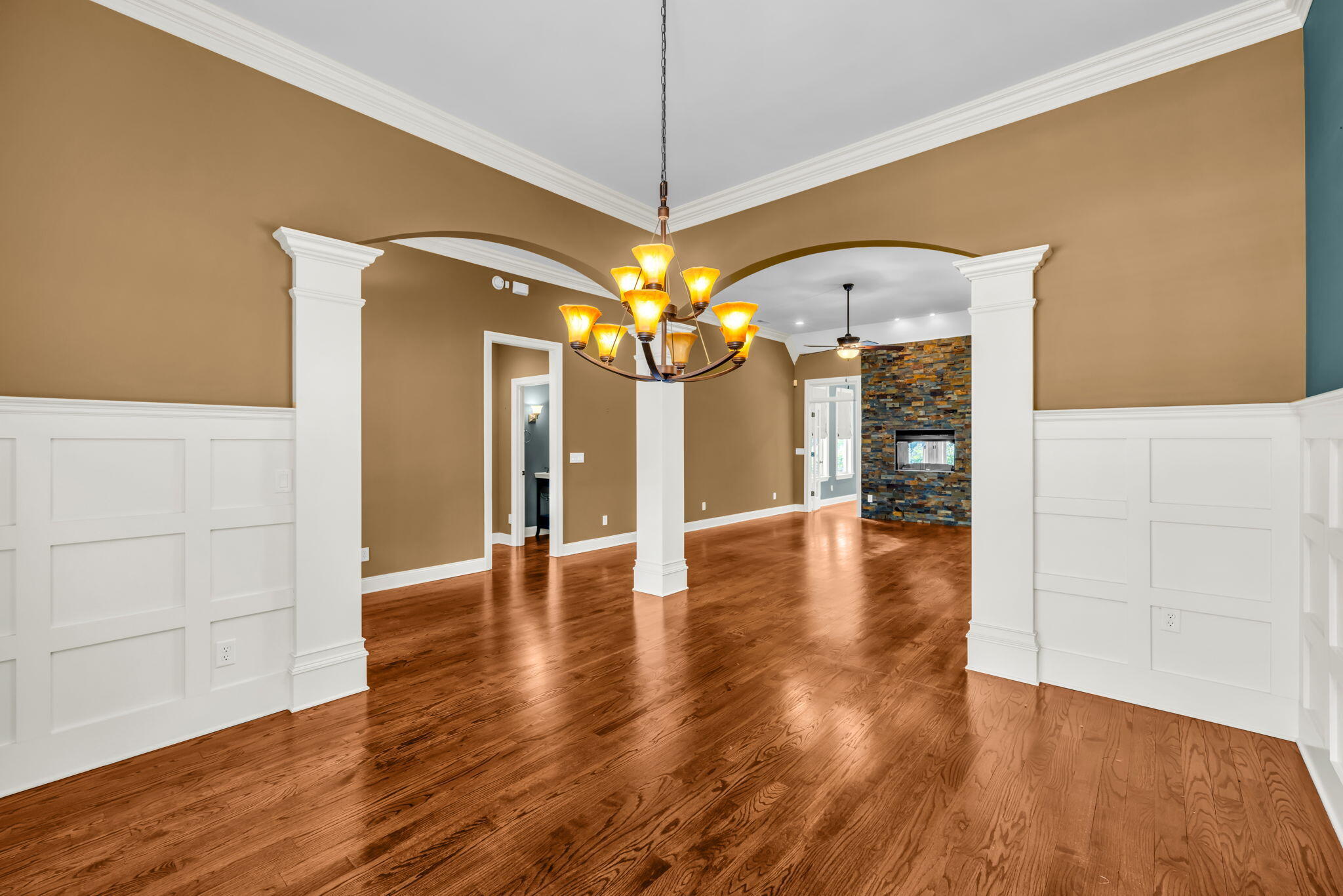 1895 Chadwick Court
