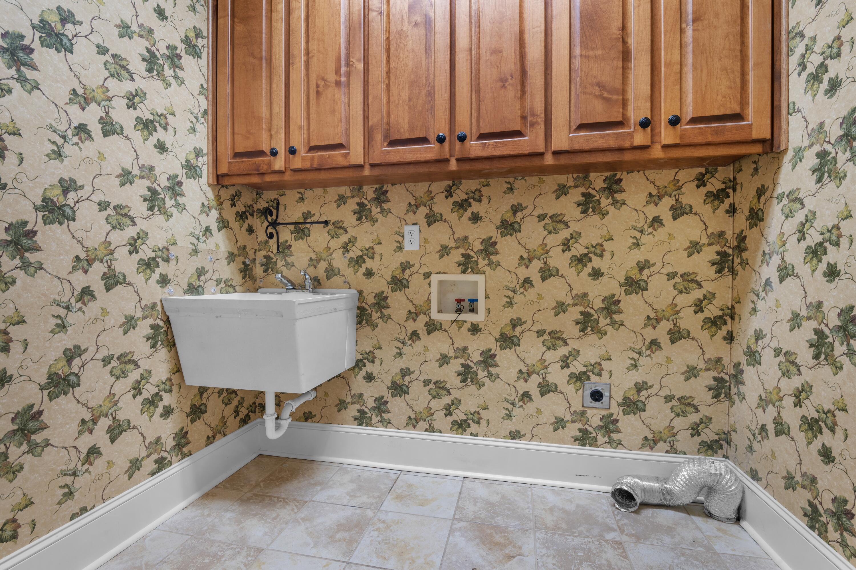 7472 Miss Madison Way