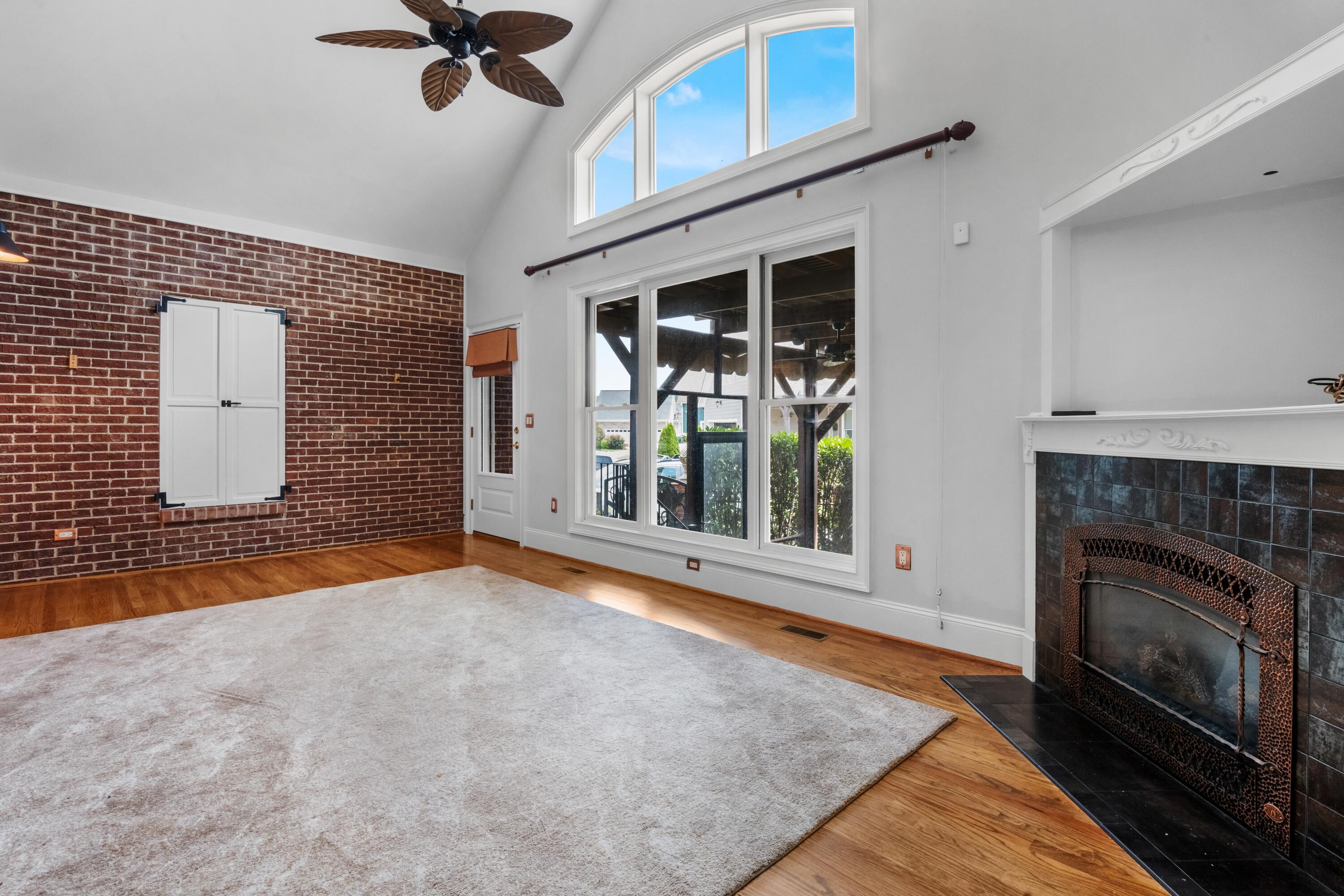 7472 Miss Madison Way