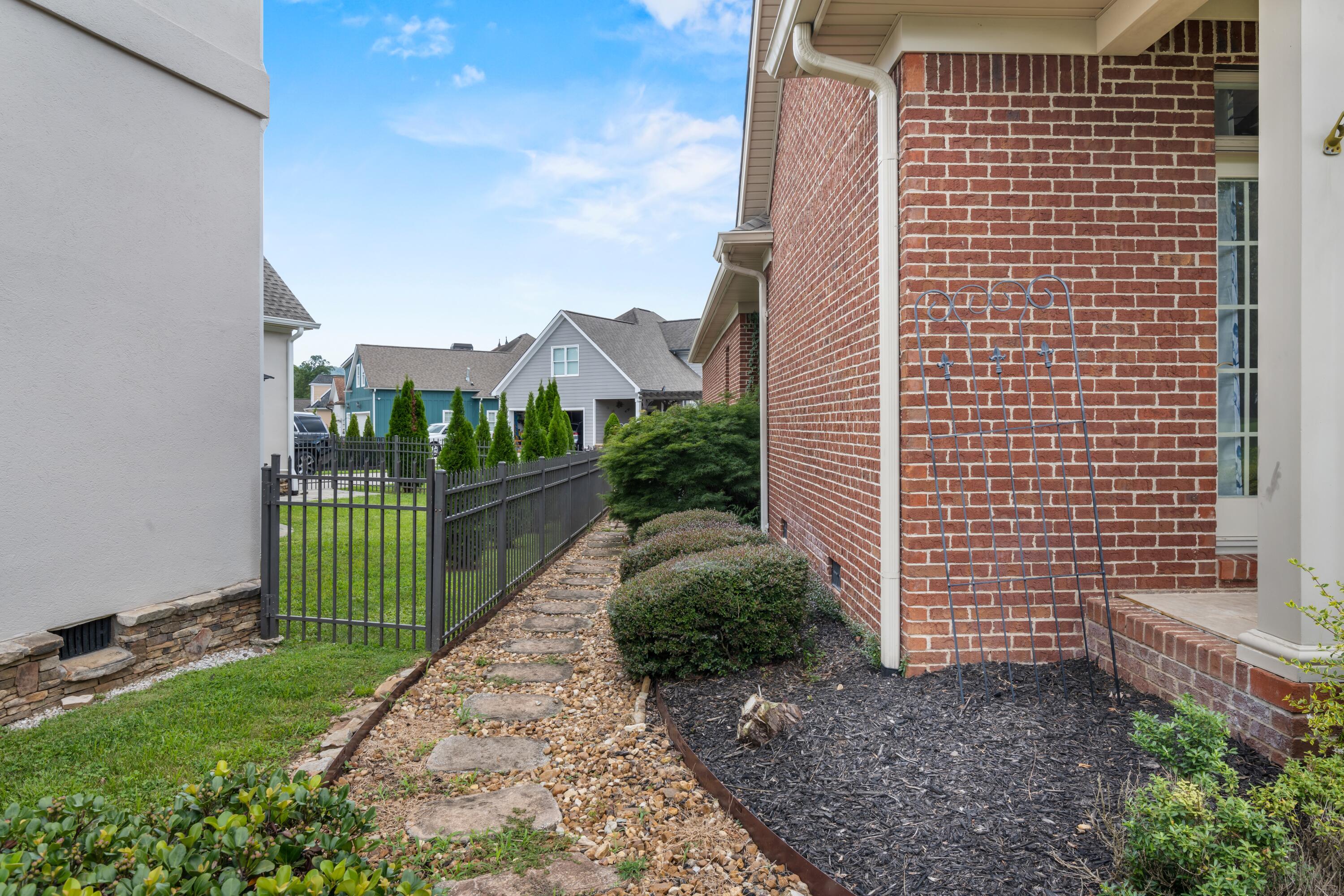 7472 Miss Madison Way