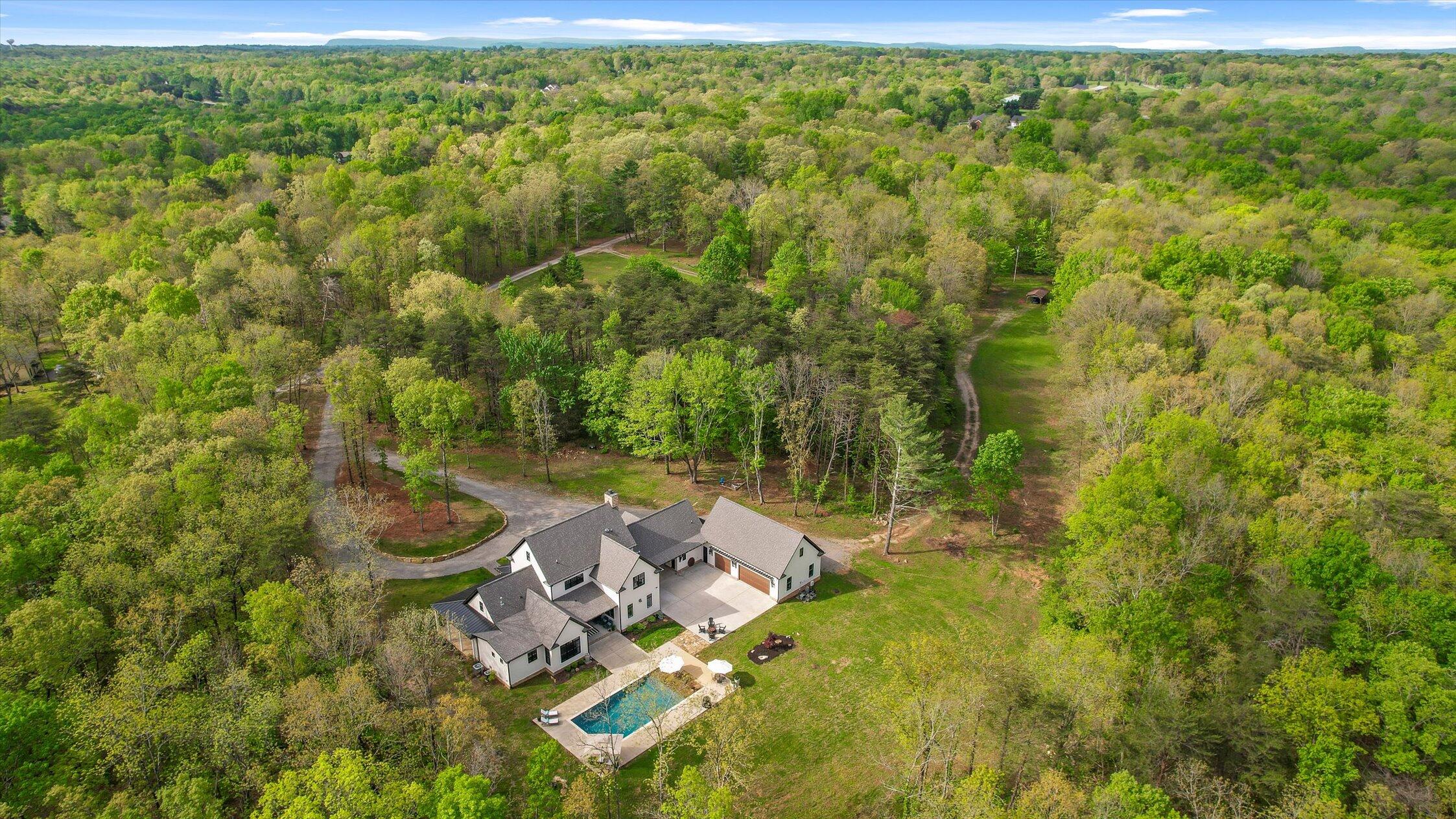 6517 Polly Lane