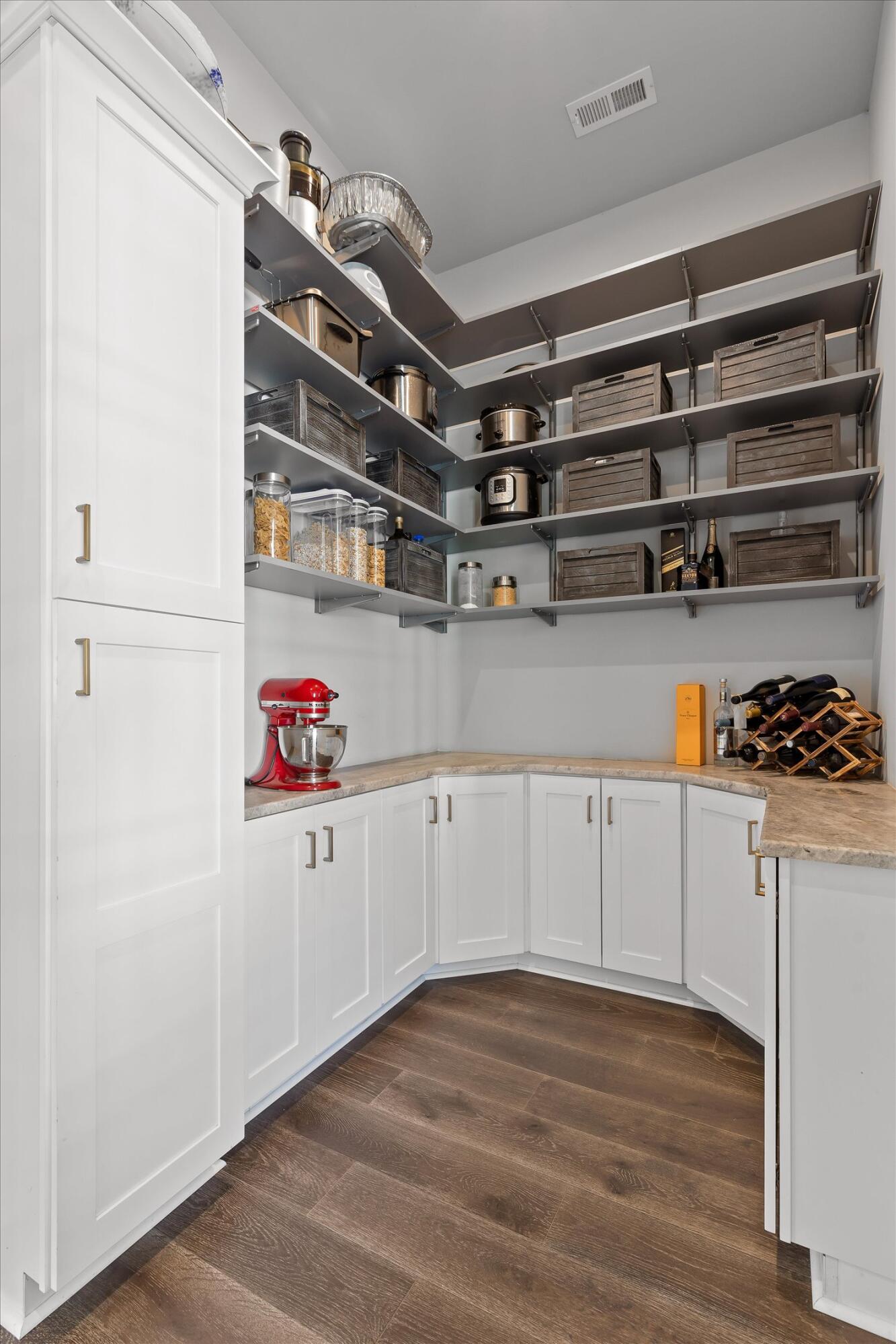6517 Polly Lane
