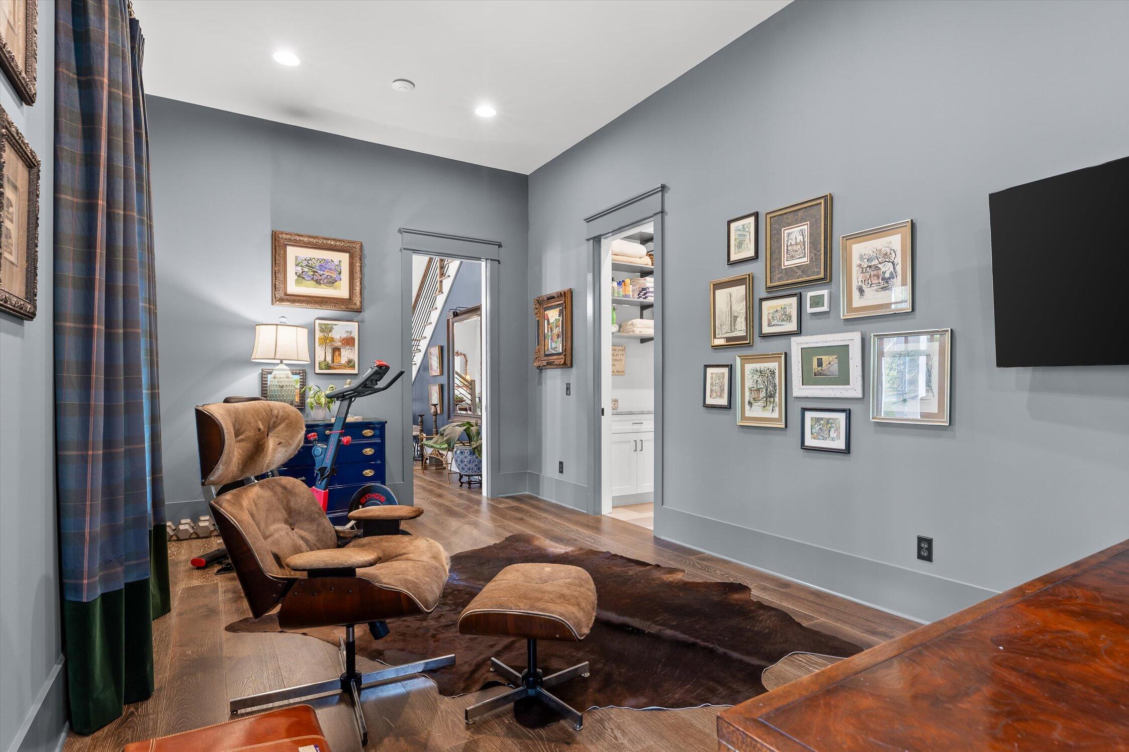 6517 Polly Lane