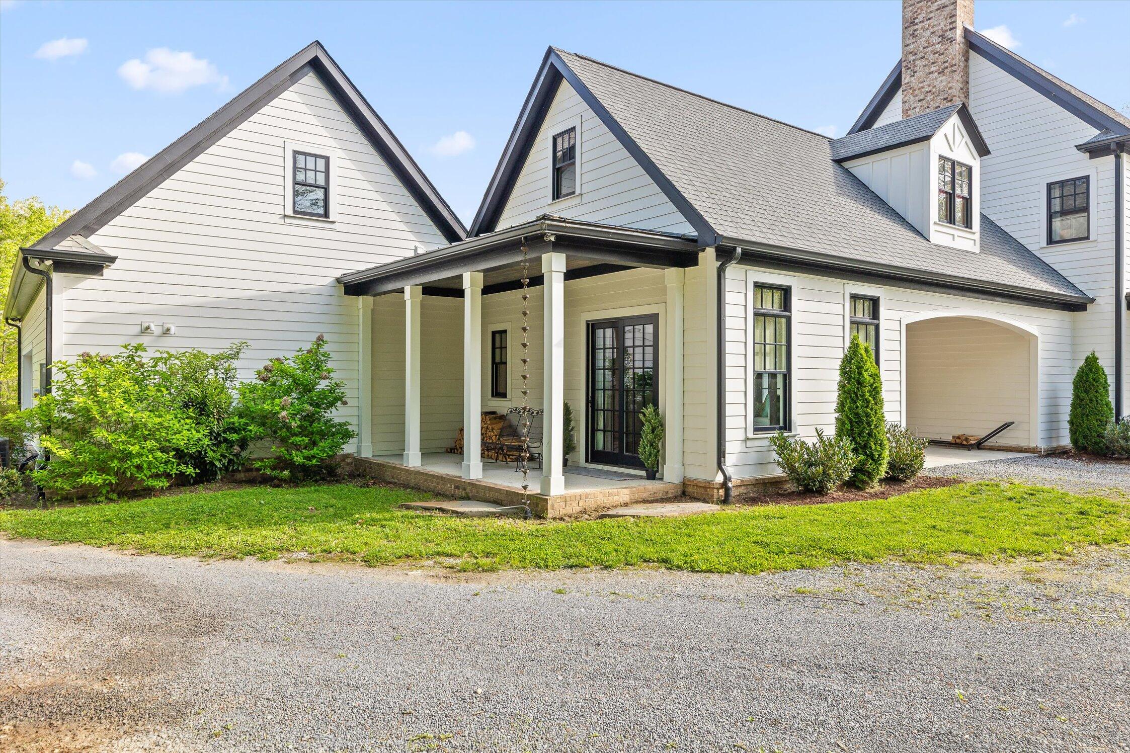 6517 Polly Lane
