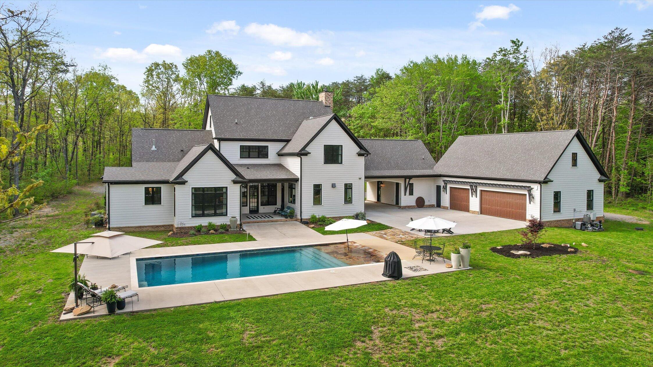 6517 Polly Lane