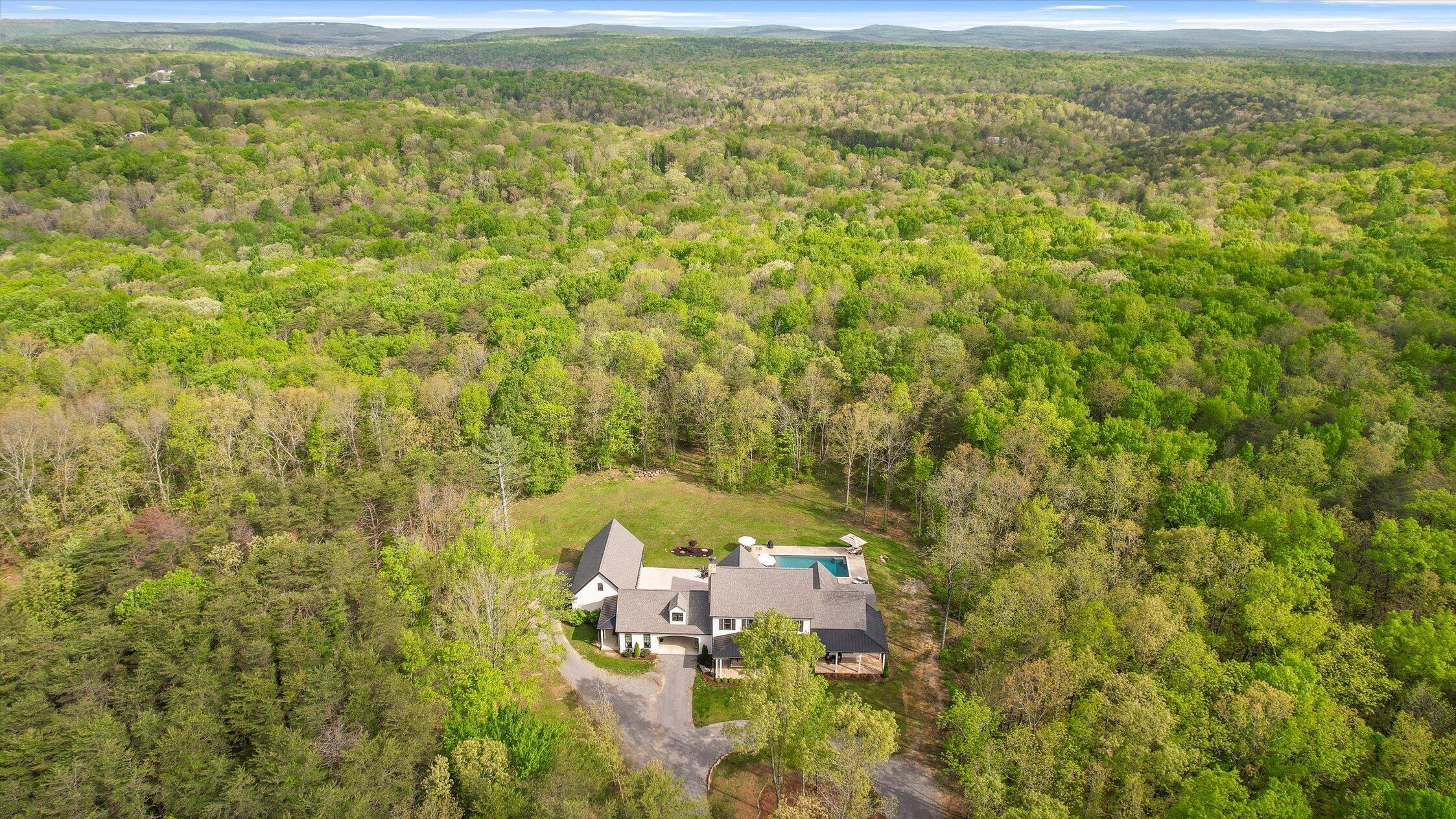 6517 Polly Lane