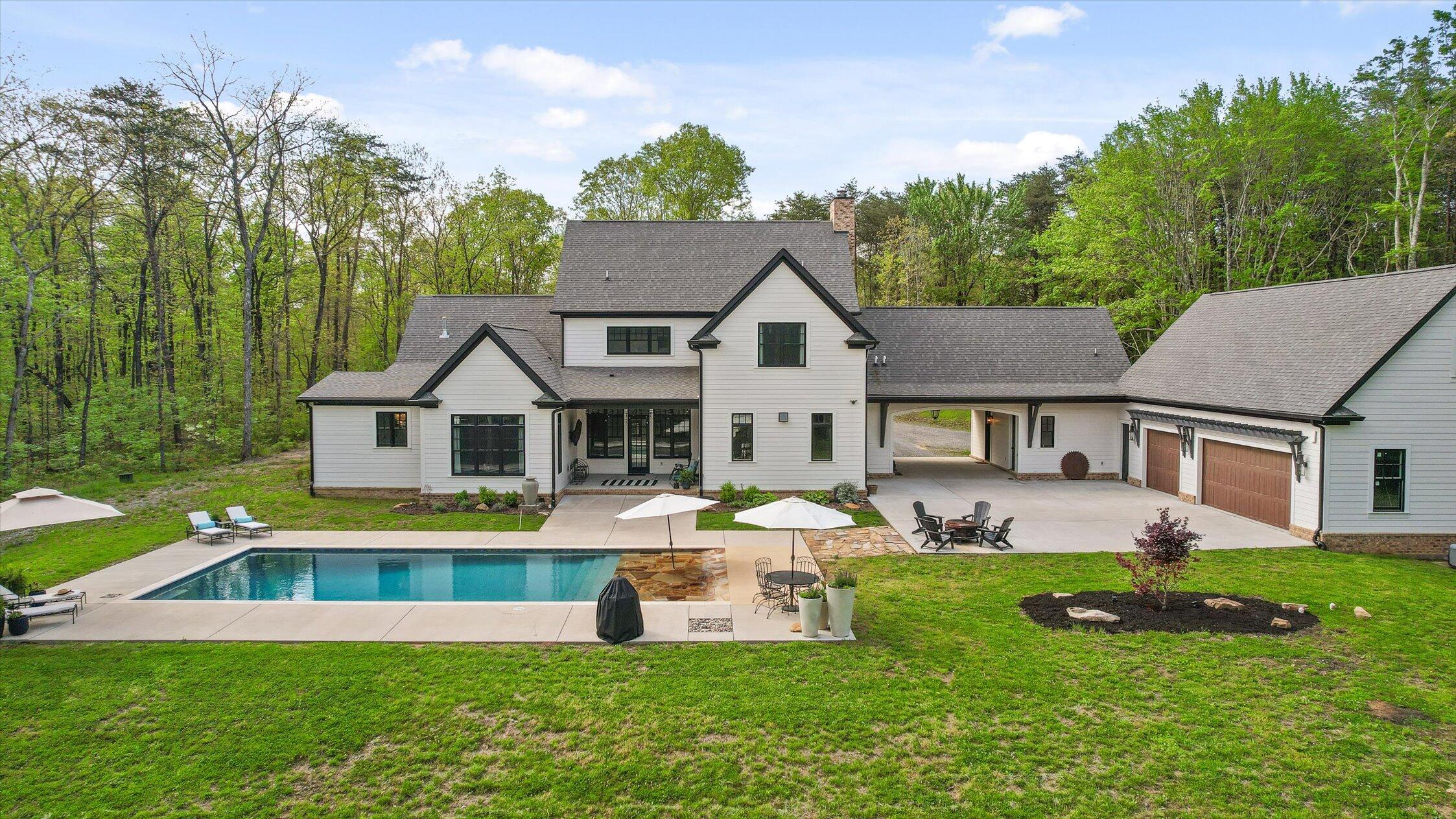 6517 Polly Lane