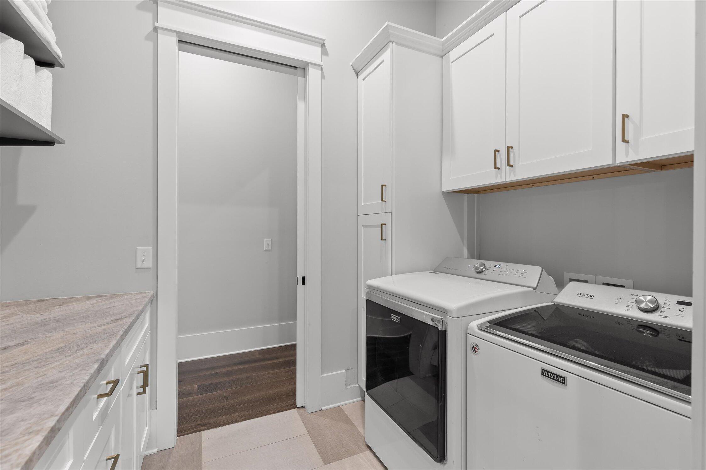6517 Polly Lane